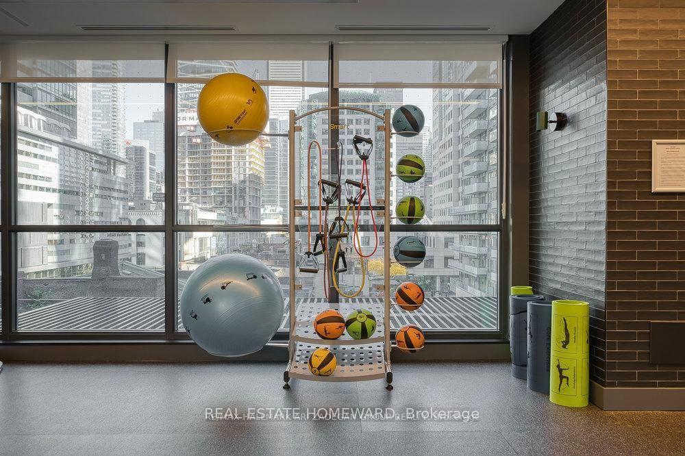 Photo 15 of Unit 2903, 327 King Street W, Toronto, Waterfront Communities — HOMEH