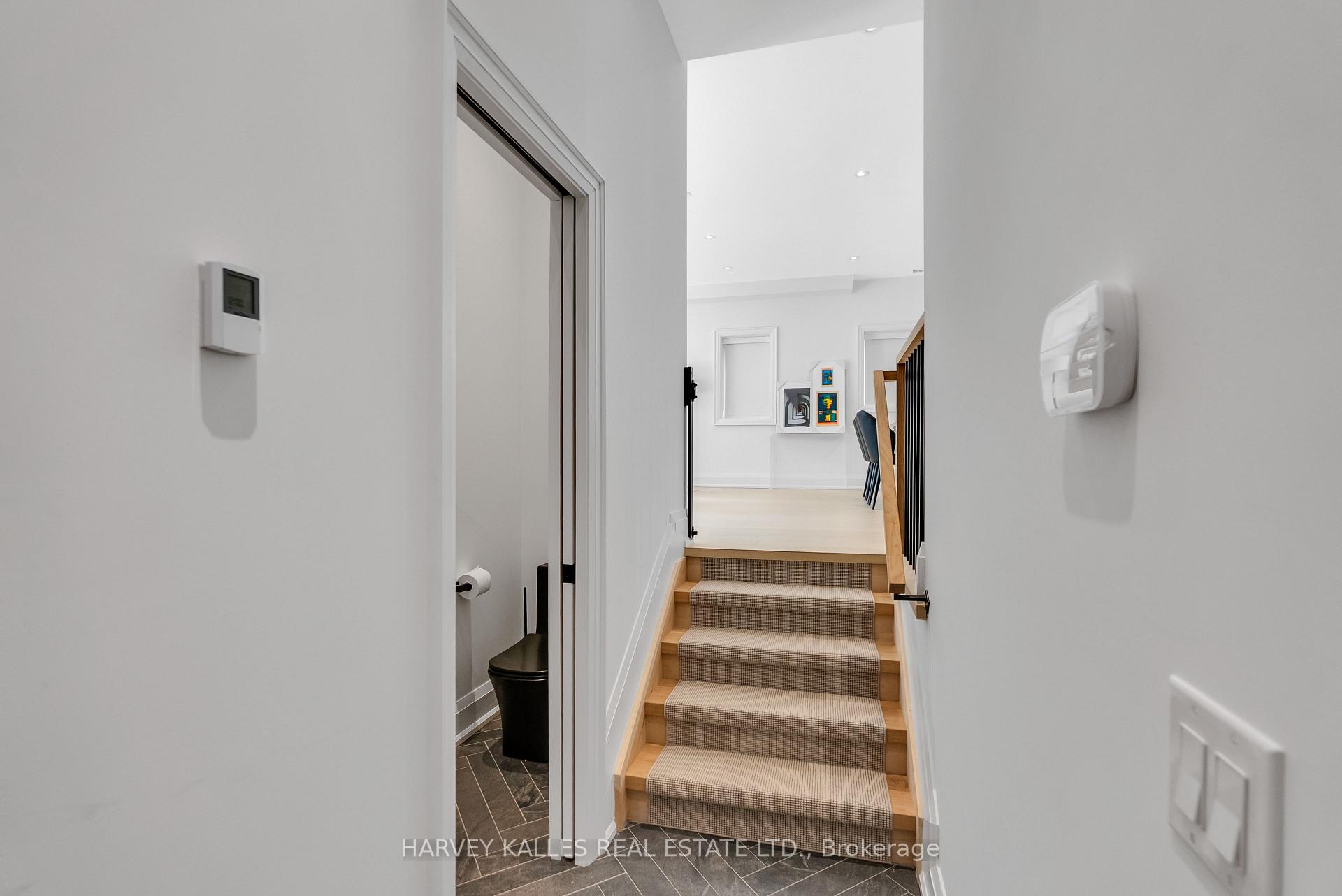 Photo 11 of 32 Almont Road, North York, Clanton Park — HOMEH