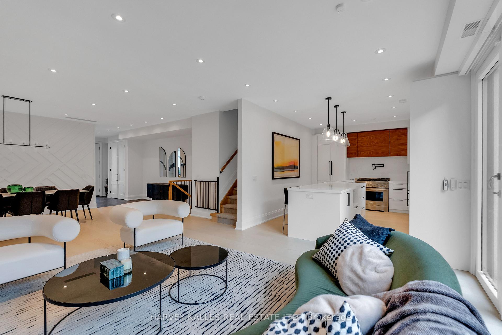 Photo 14 of 32 Almont Road, North York, Clanton Park — HOMEH