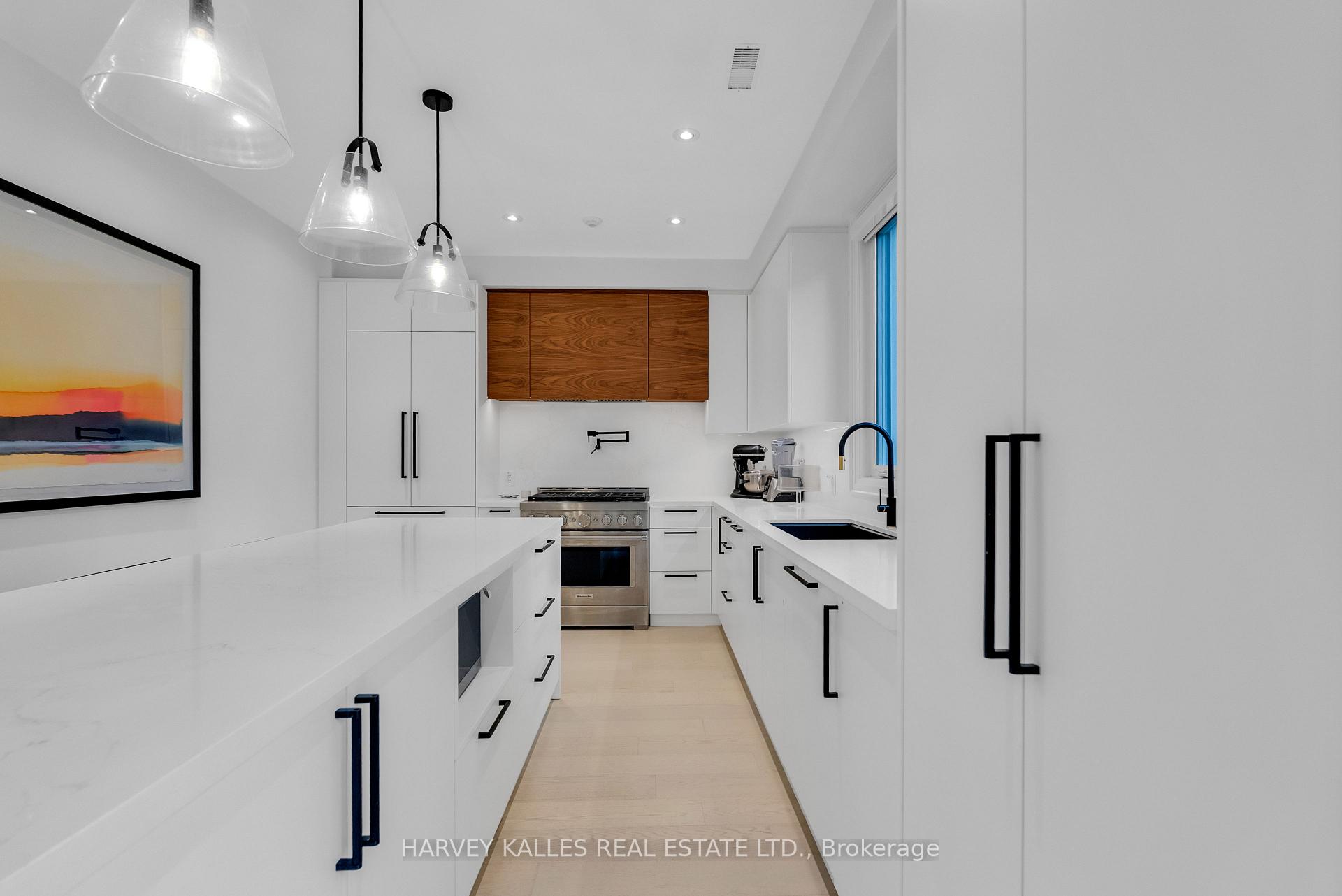Photo 18 of 32 Almont Road, North York, Clanton Park — HOMEH