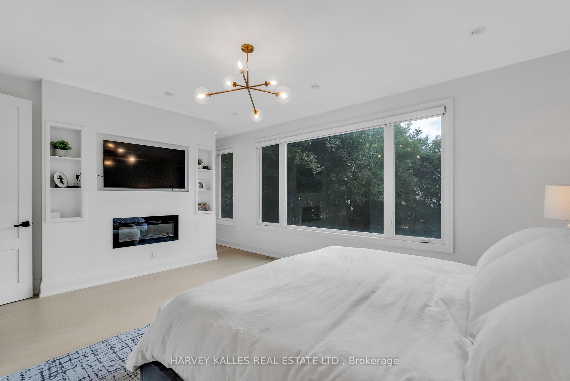 Photo 25 of 32 Almont Road, North York, Clanton Park — HOMEH