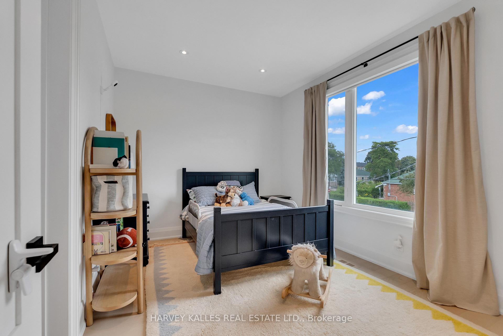 Photo 31 of 32 Almont Road, North York, Clanton Park — HOMEH