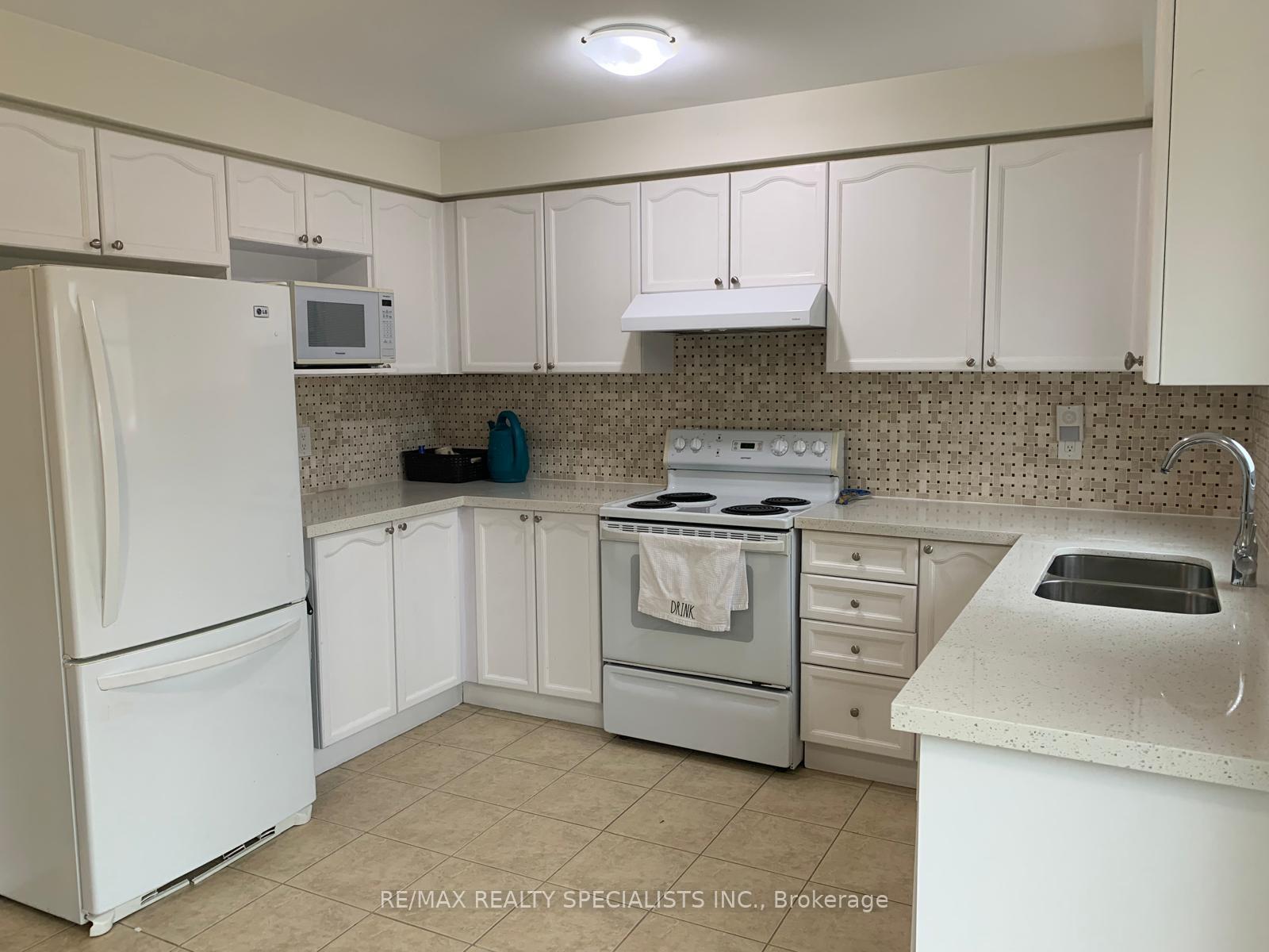Photo 8 of Unit 132, 4950 Albina Way, Mississauga, Hurontario — HOMEH