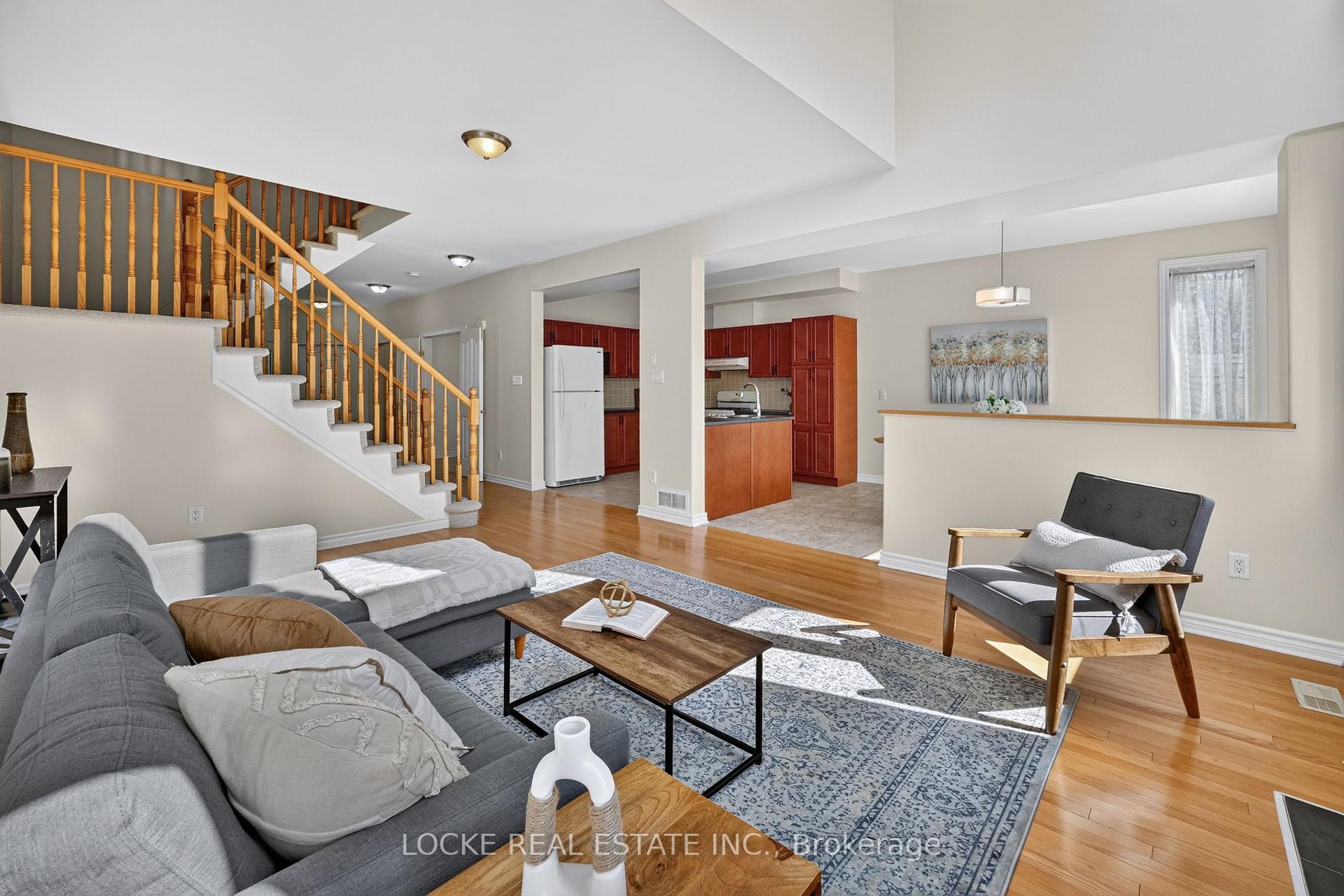 Photo 6 of 658 Everlasting Crescent, Ottawa, Springridge/East Village — HOMEH
