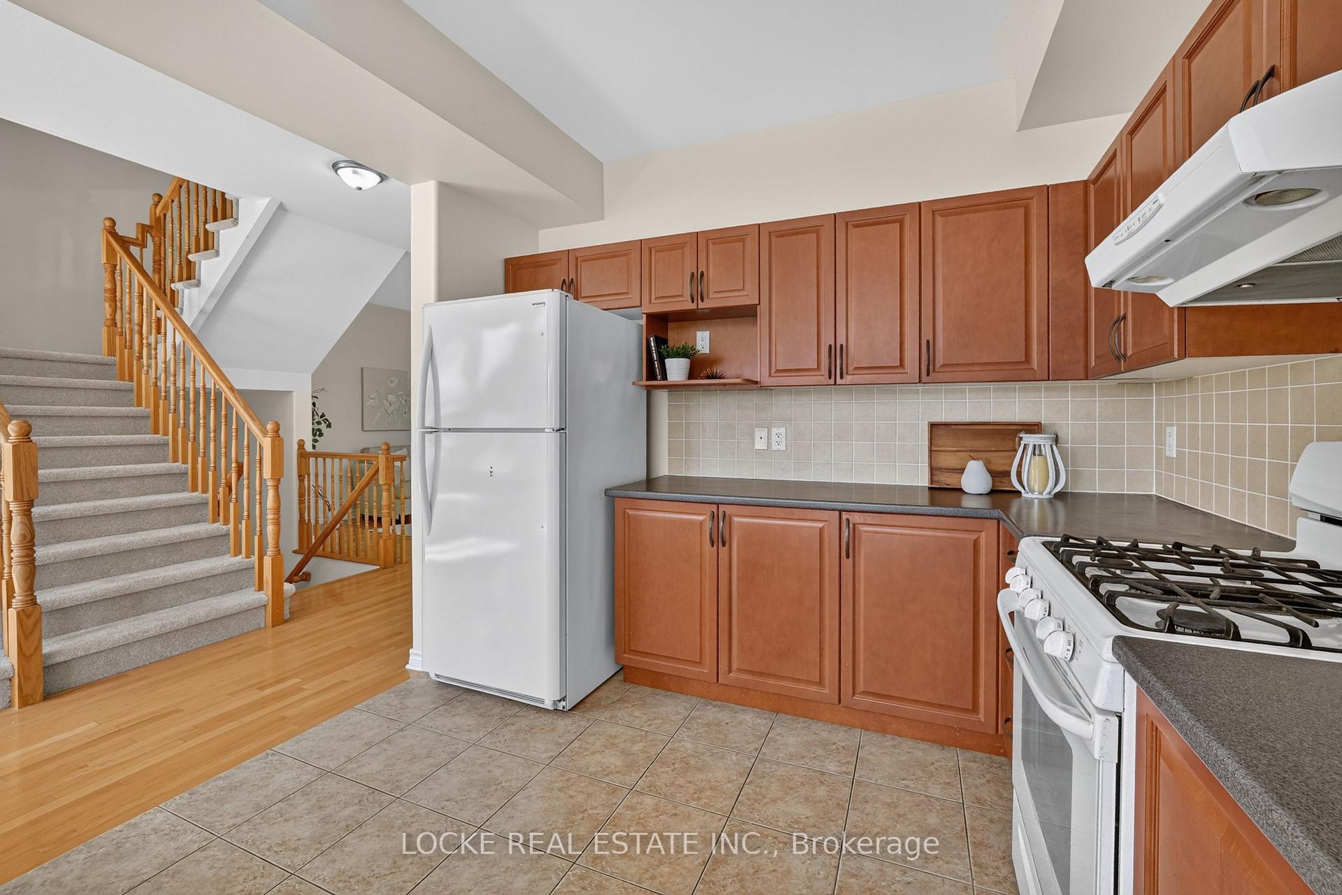 Photo 13 of 658 Everlasting Crescent, Ottawa, Springridge/East Village — HOMEH