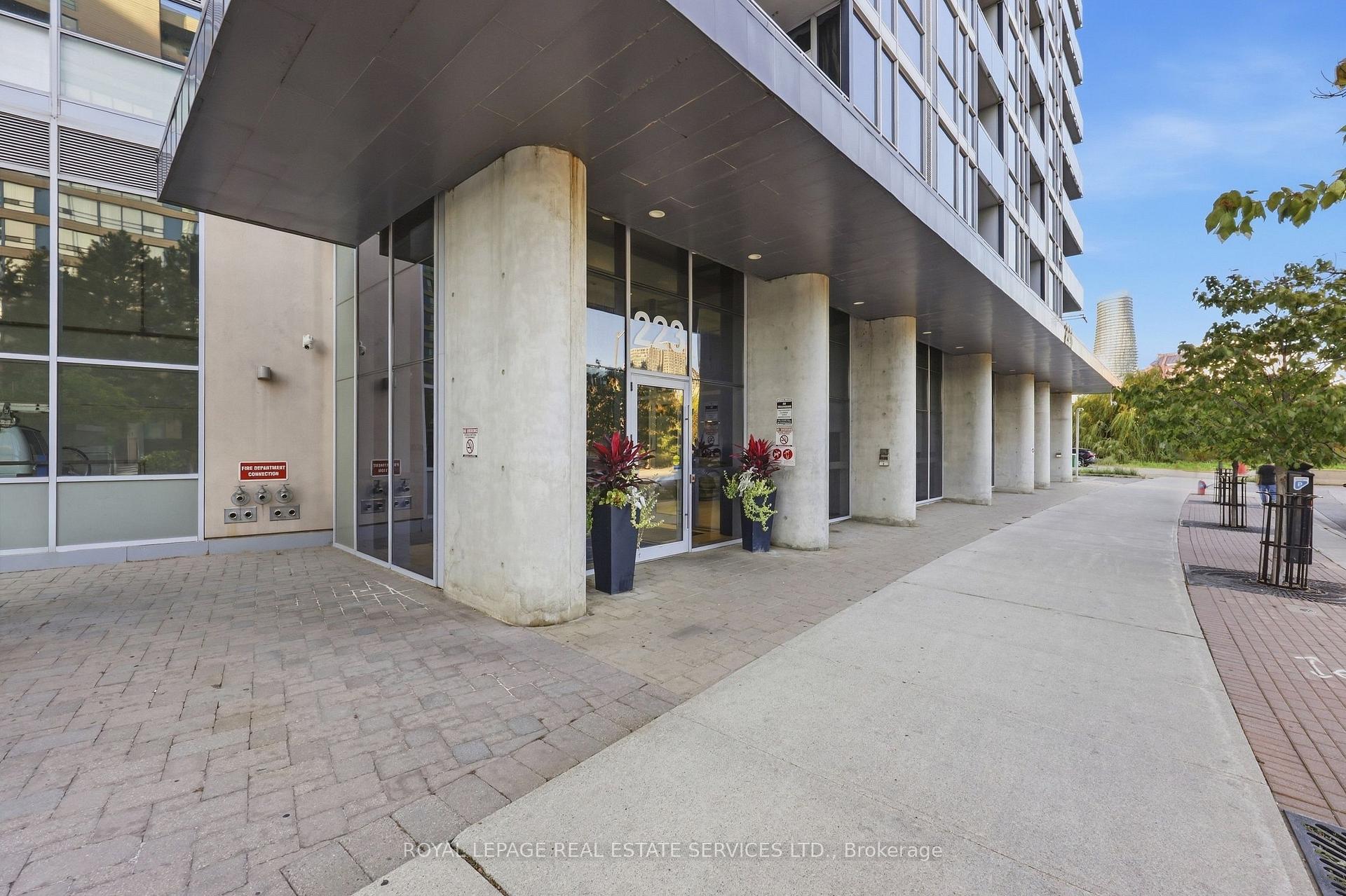 Photo 12 of Unit 1504, 223 Webb Drive, Mississauga, City Centre — HOMEH