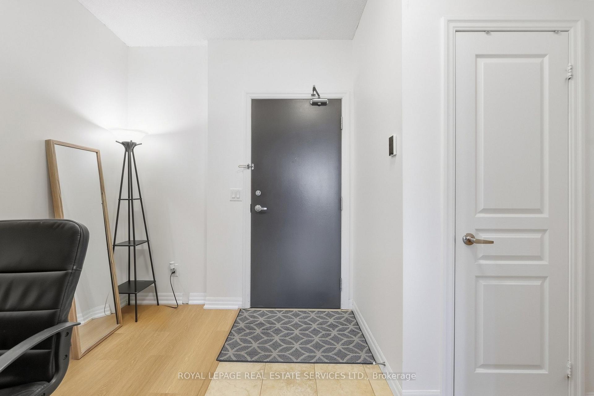 Photo 4 of Unit 1504, 223 Webb Drive, Mississauga, City Centre — HOMEH