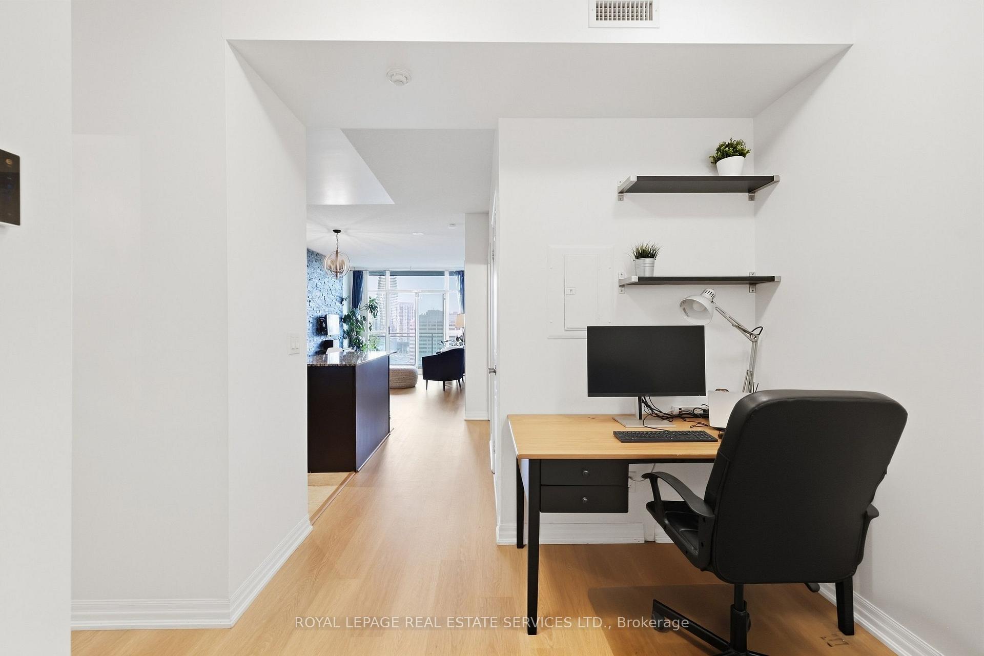 Photo 7 of Unit 1504, 223 Webb Drive, Mississauga, City Centre — HOMEH