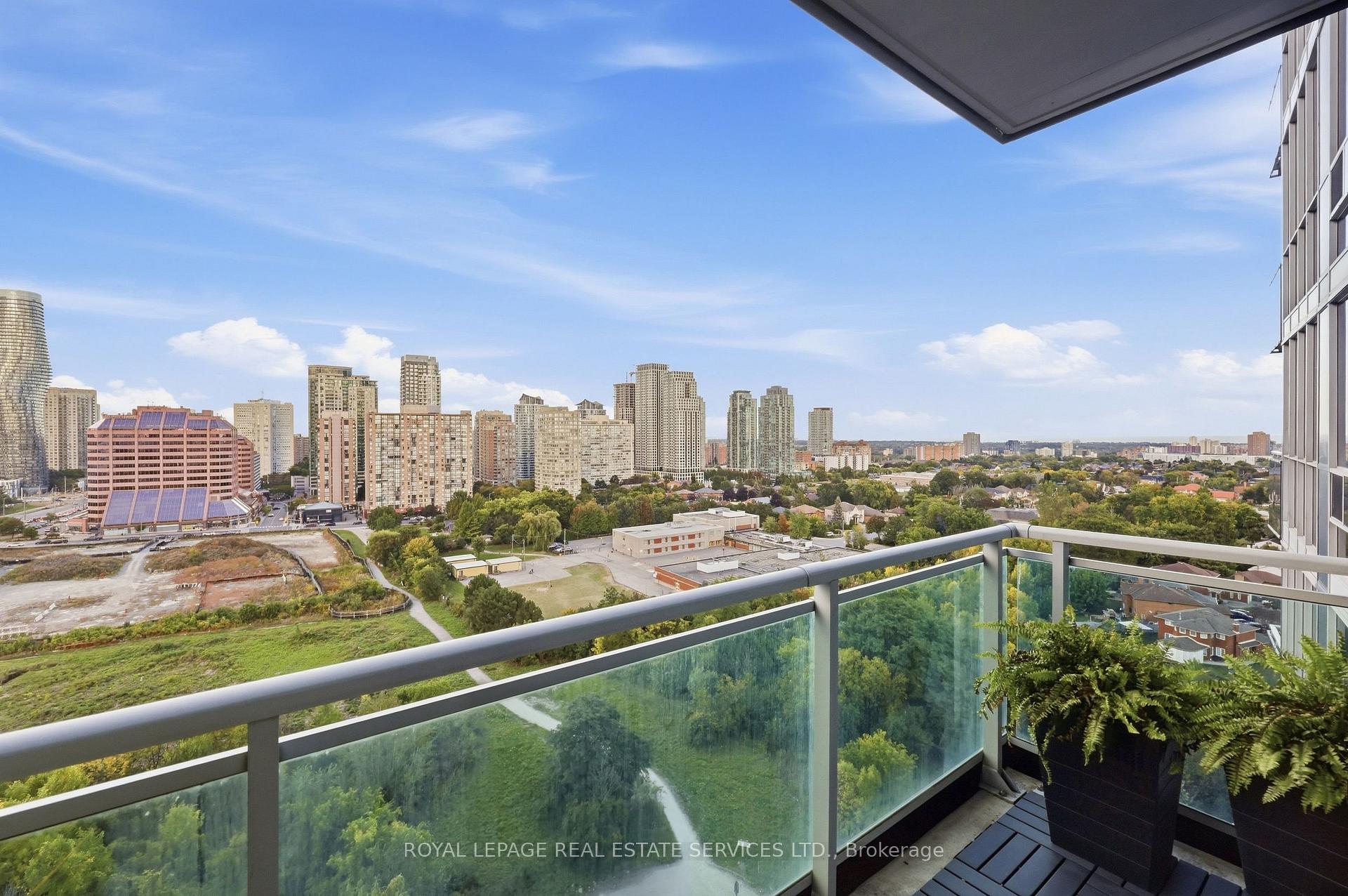 Photo 10 of Unit 1504, 223 Webb Drive, Mississauga, City Centre — HOMEH