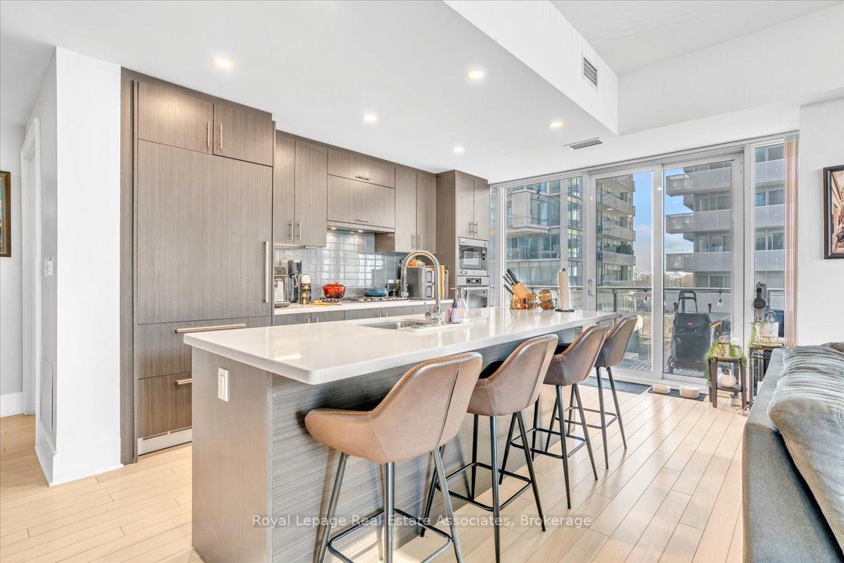Photo 4 of Unit 323, 29 Queens Quay E, Toronto, Waterfront Communities — HOMEH