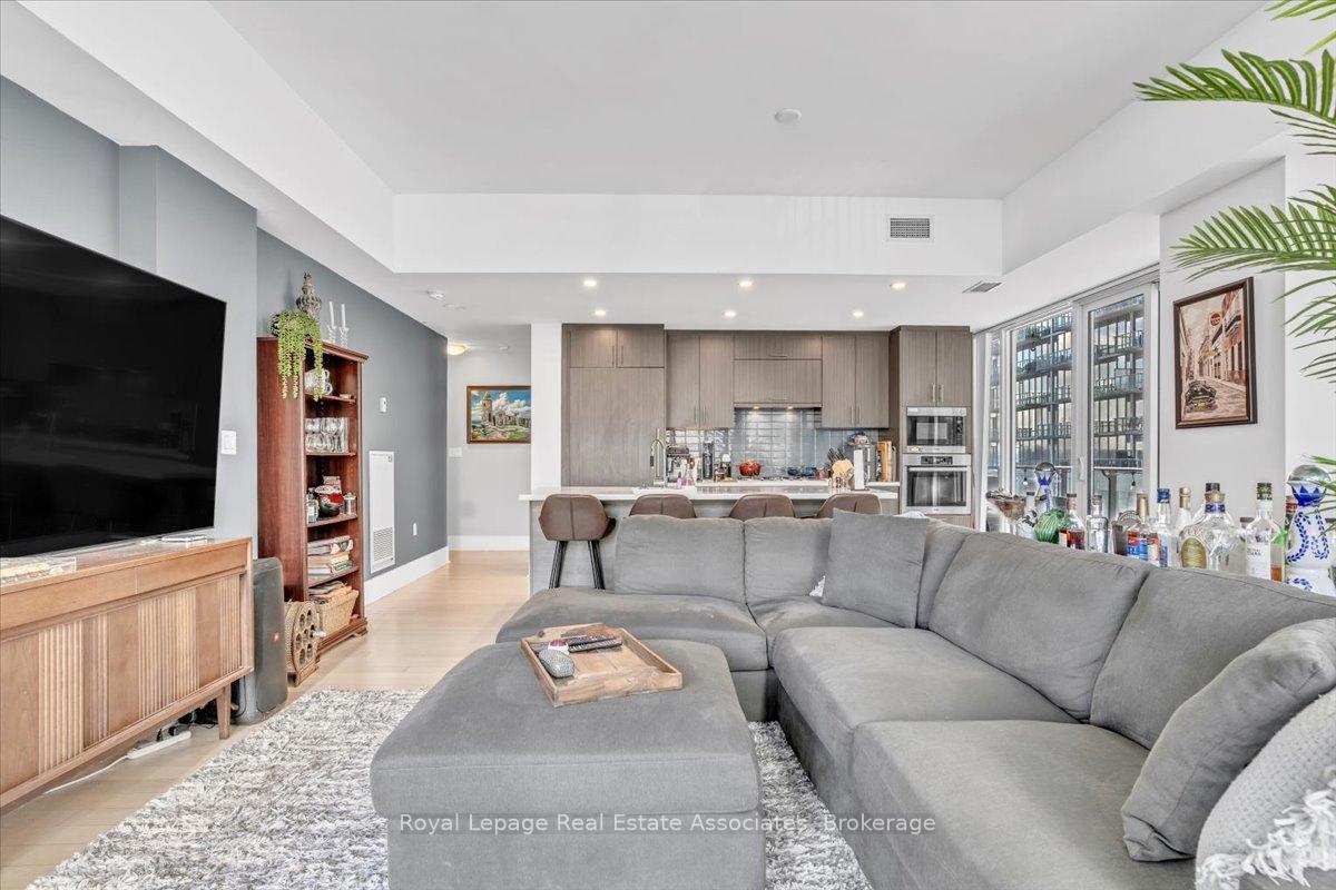 Photo 6 of Unit 323, 29 Queens Quay E, Toronto, Waterfront Communities — HOMEH