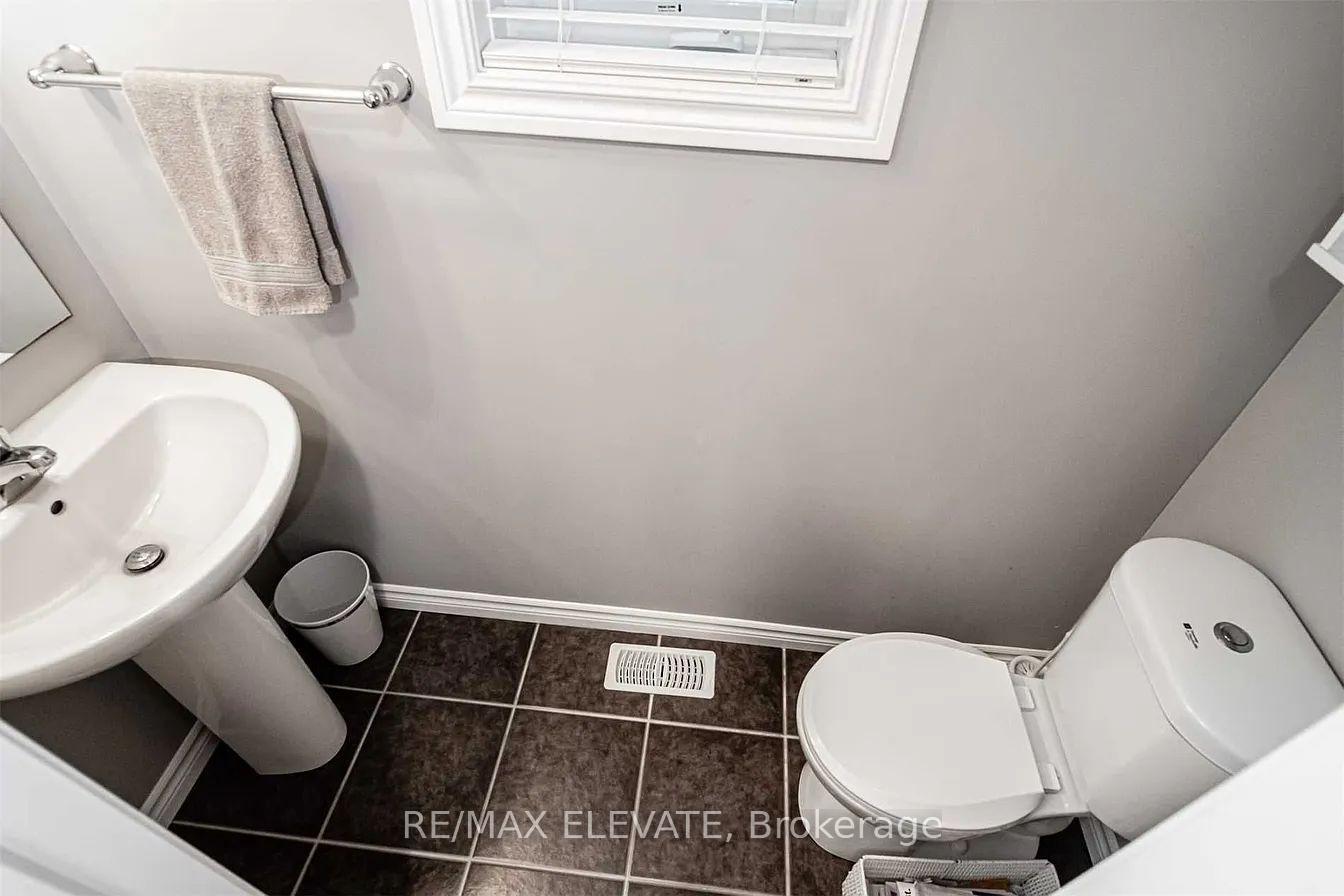 Photo 14 of 62 Murray Tabb Street, Clarington, Bowmanville — HOMEH