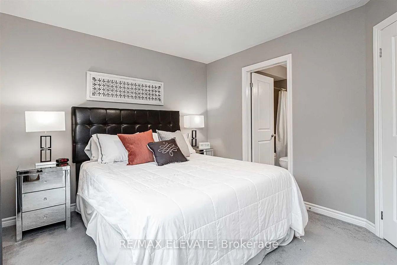 Photo 19 of 62 Murray Tabb Street, Clarington, Bowmanville — HOMEH