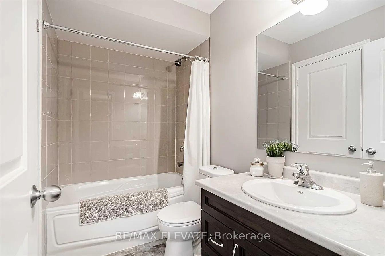 Photo 20 of 62 Murray Tabb Street, Clarington, Bowmanville — HOMEH