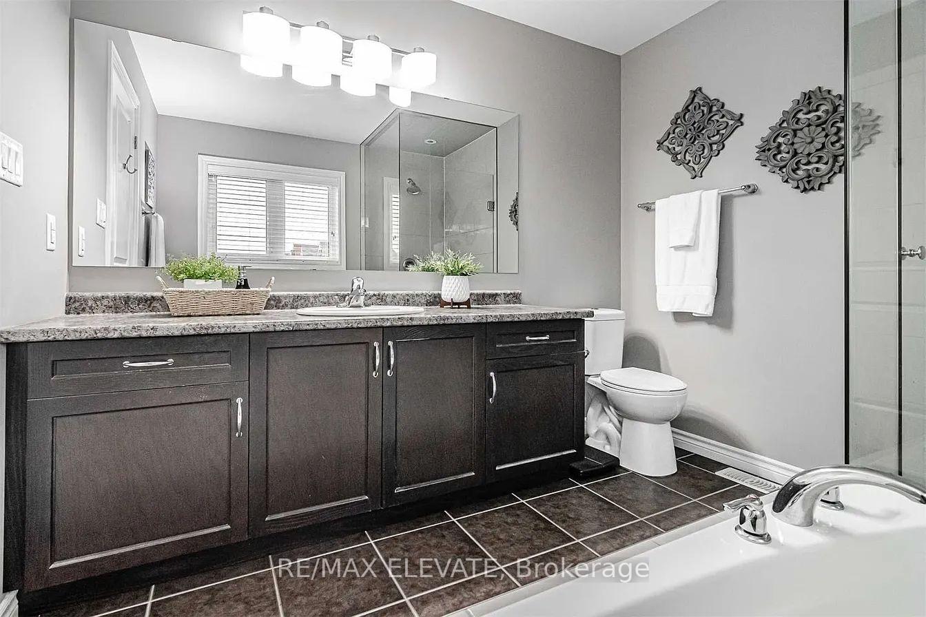 Photo 25 of 62 Murray Tabb Street, Clarington, Bowmanville — HOMEH