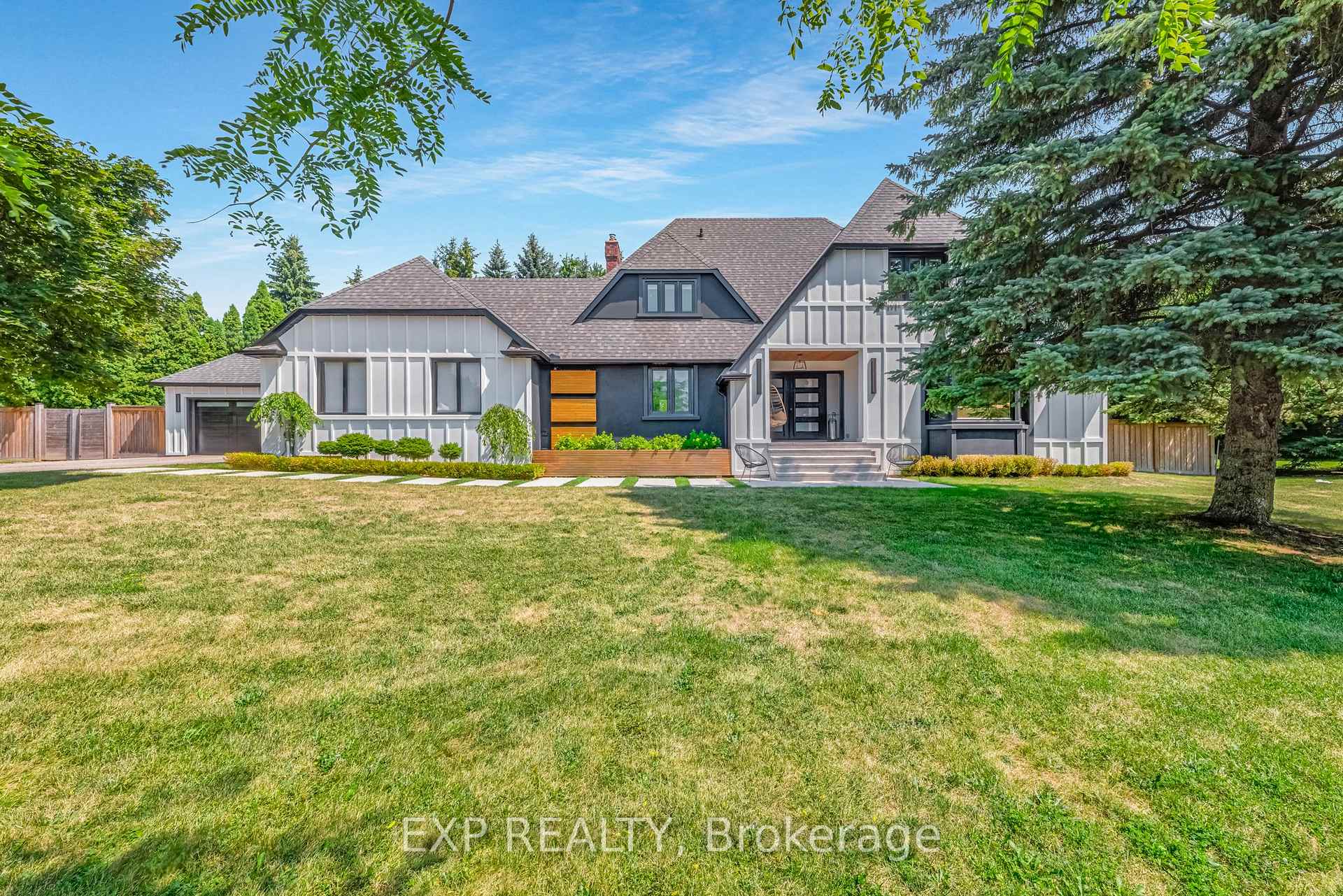 Photo 2 of 17 Chamberlain Court, King, Nobleton — HOMEH