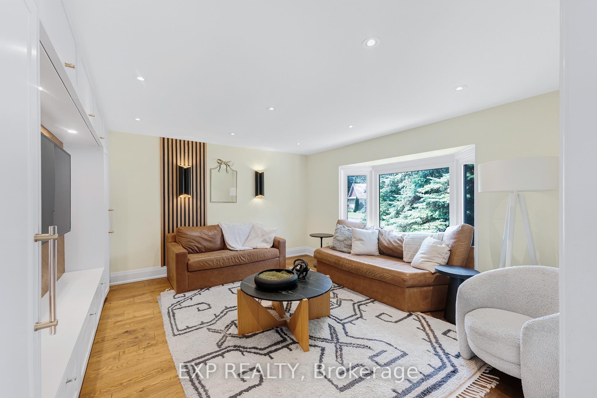 Photo 6 of 17 Chamberlain Court, King, Nobleton — HOMEH