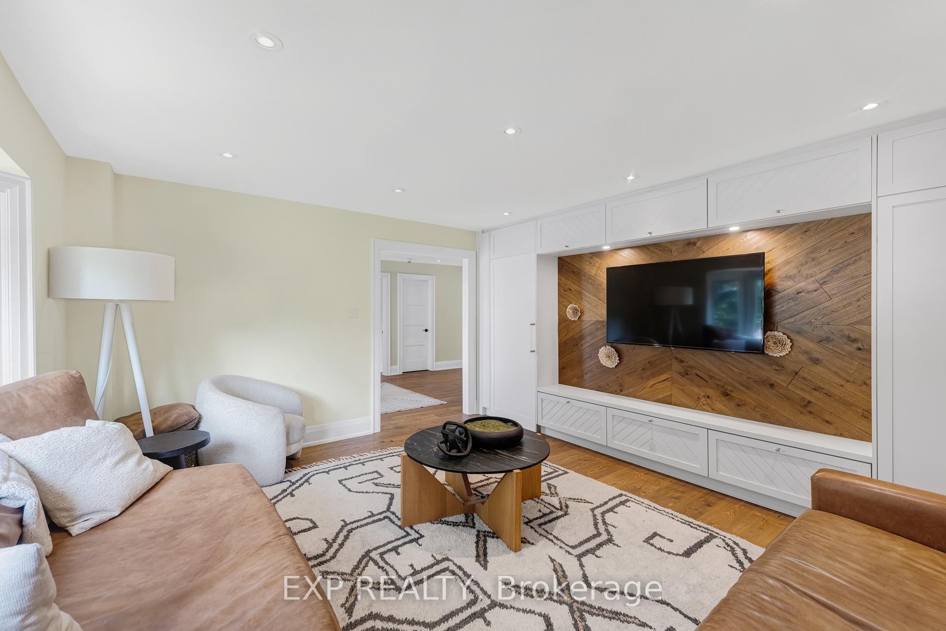 Photo 7 of 17 Chamberlain Court, King, Nobleton — HOMEH