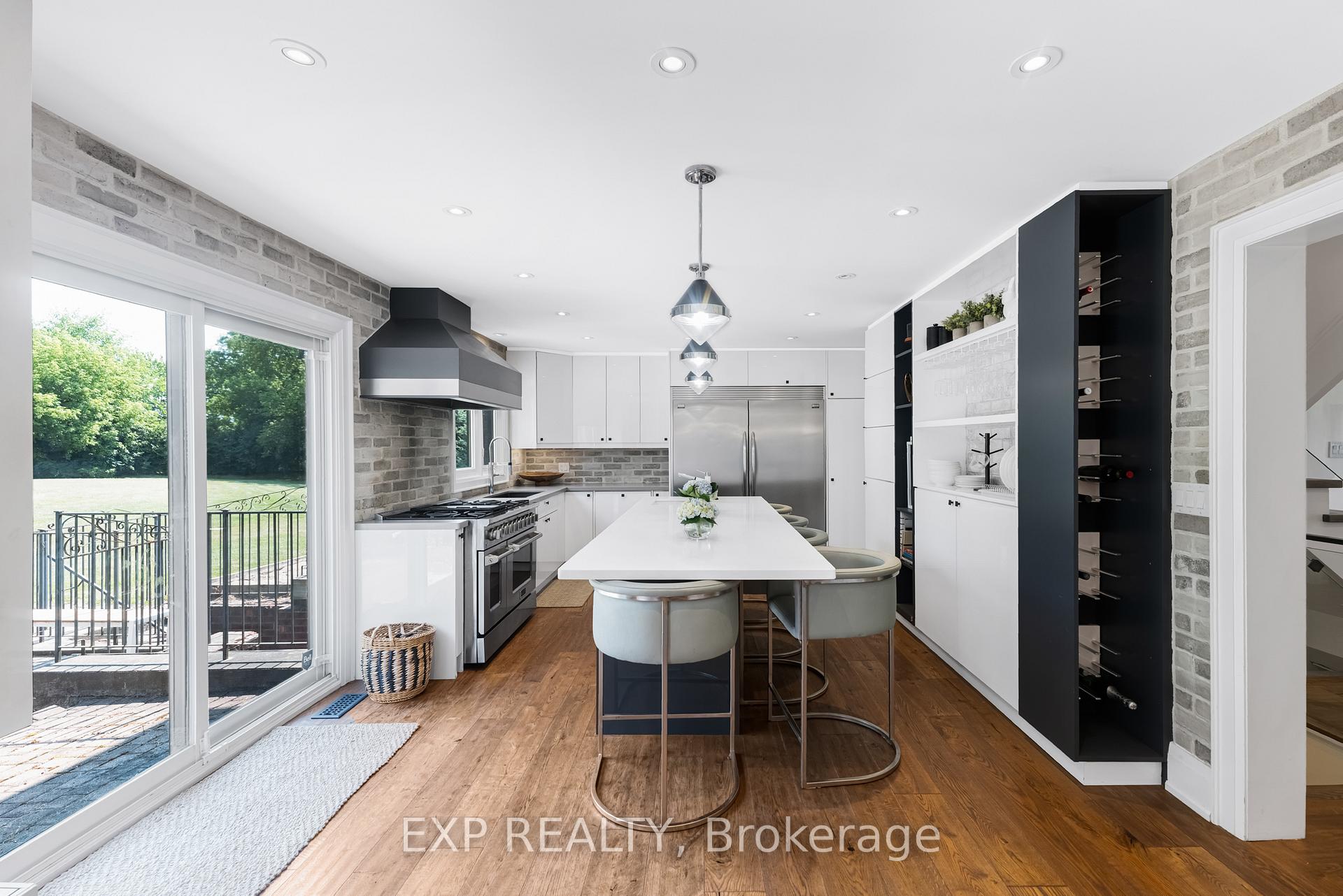 Photo 9 of 17 Chamberlain Court, King, Nobleton — HOMEH