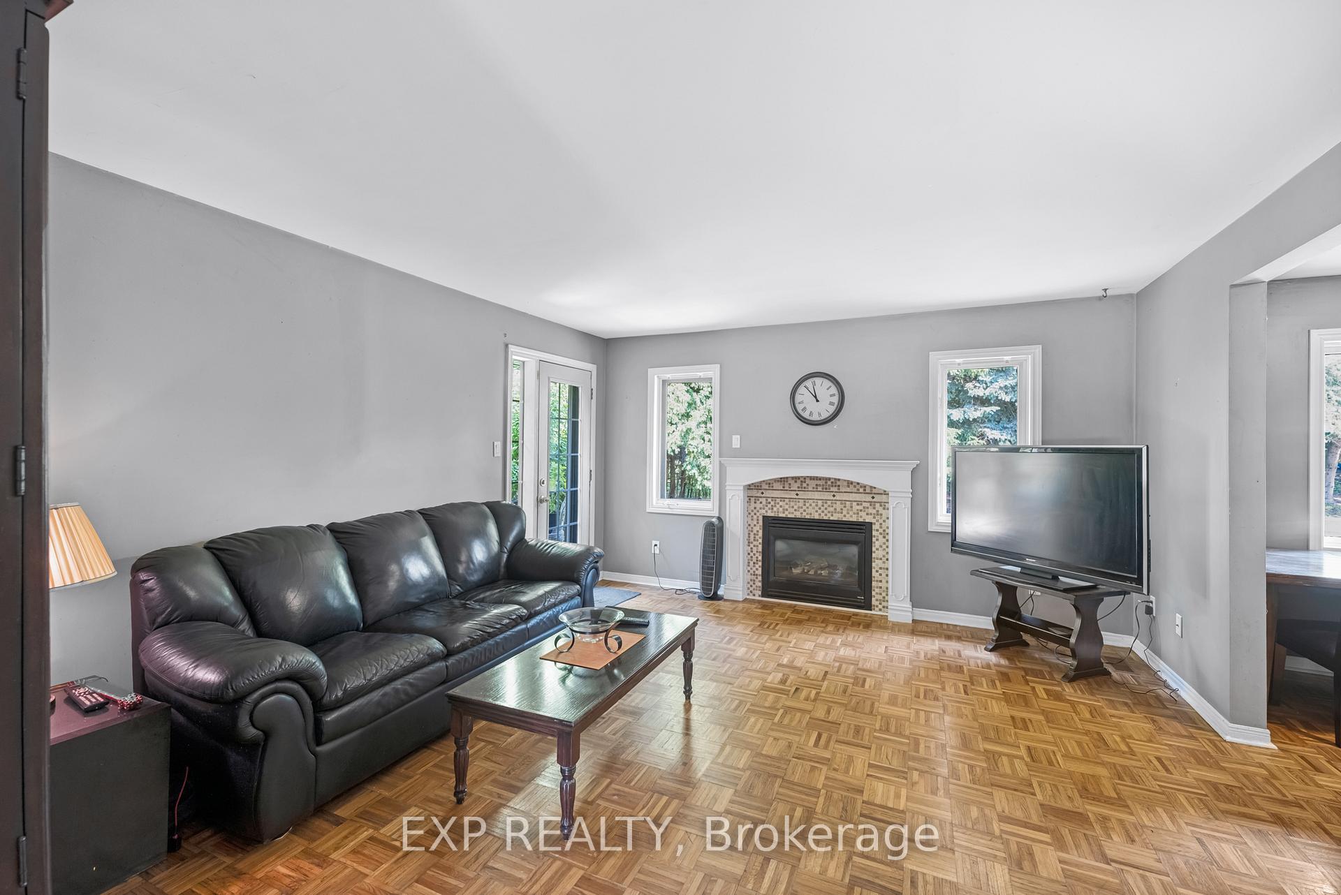 Photo 36 of 17 Chamberlain Court, King, Nobleton — HOMEH