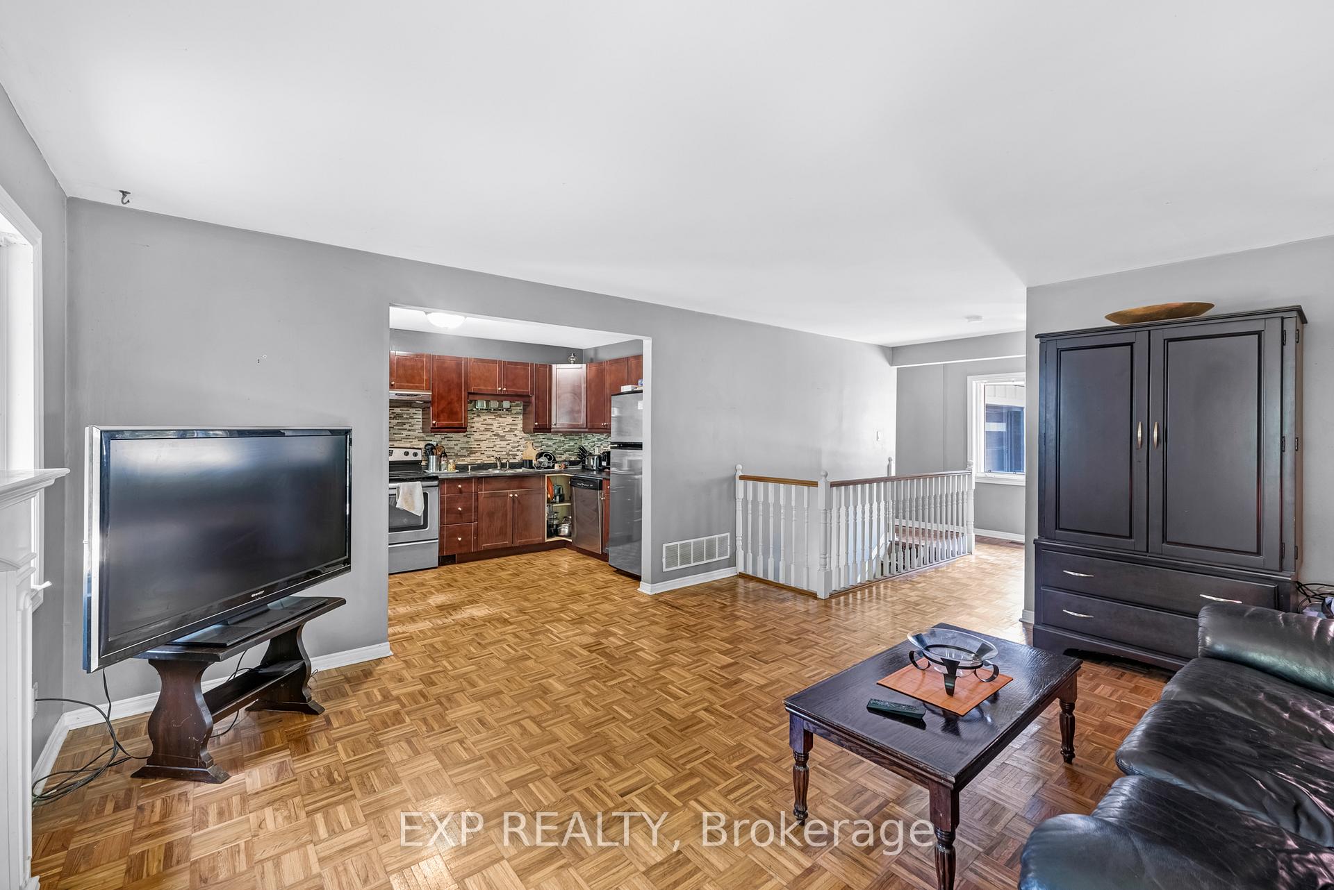 Photo 37 of 17 Chamberlain Court, King, Nobleton — HOMEH