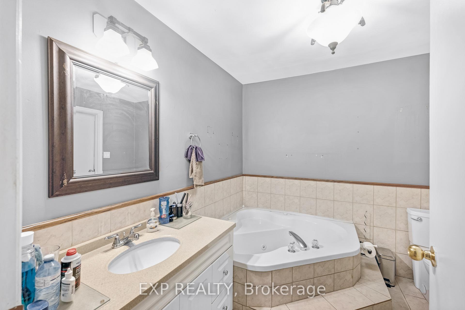 Photo 40 of 17 Chamberlain Court, King, Nobleton — HOMEH