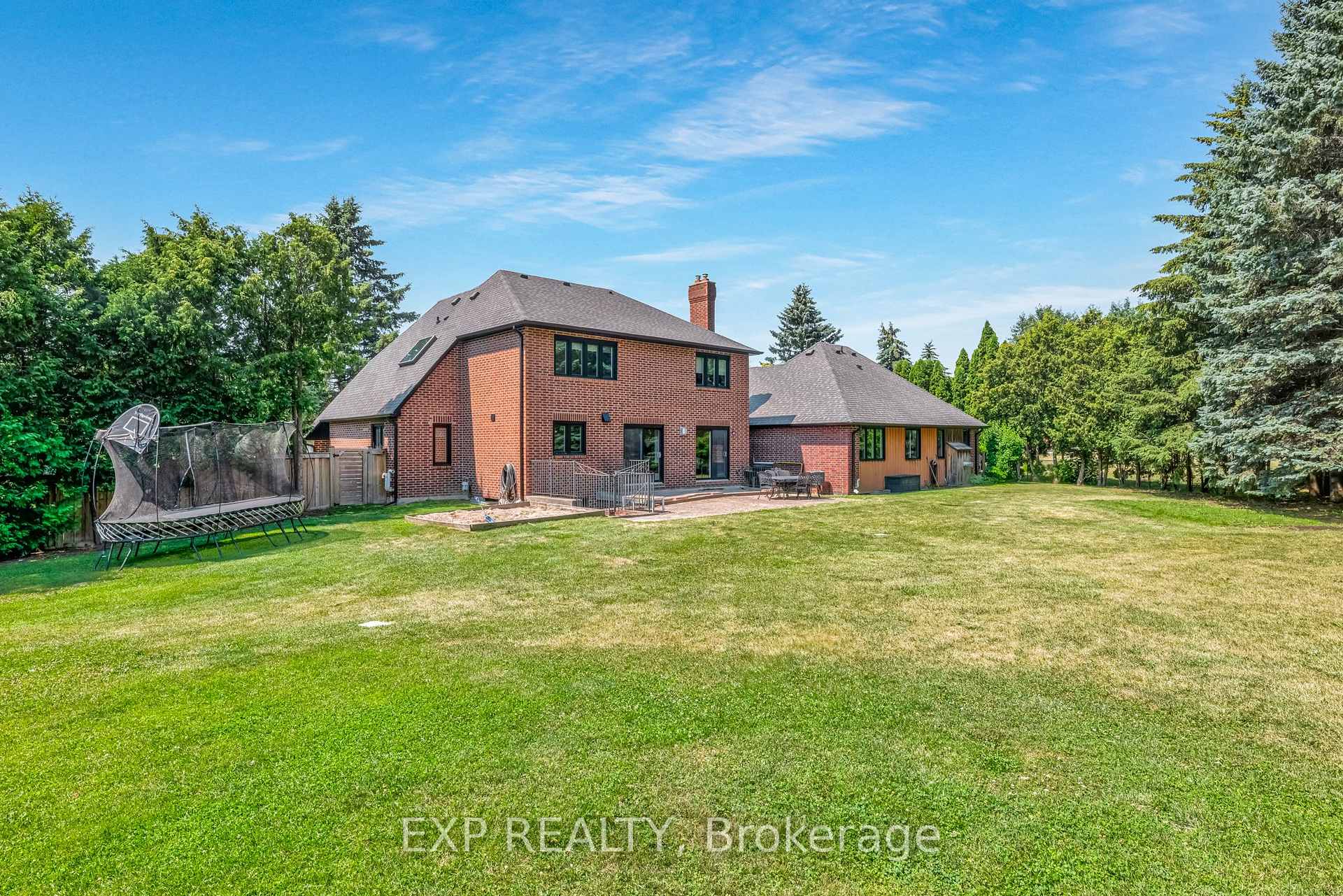 Photo 42 of 17 Chamberlain Court, King, Nobleton — HOMEH