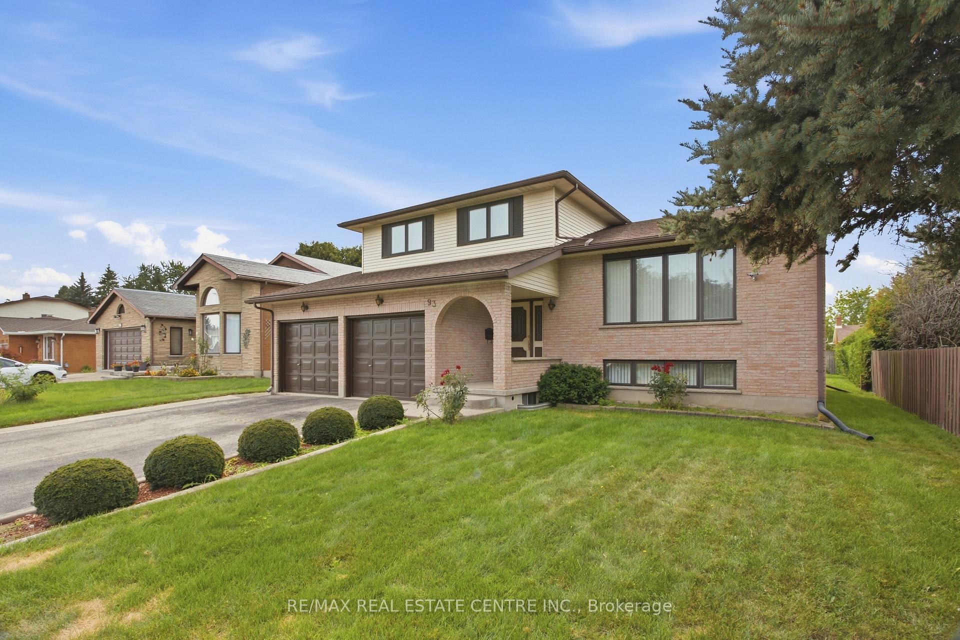 Photo 2 of 93 Old Chicopee Drive, Kitchener, Stanley Park — HOMEH
