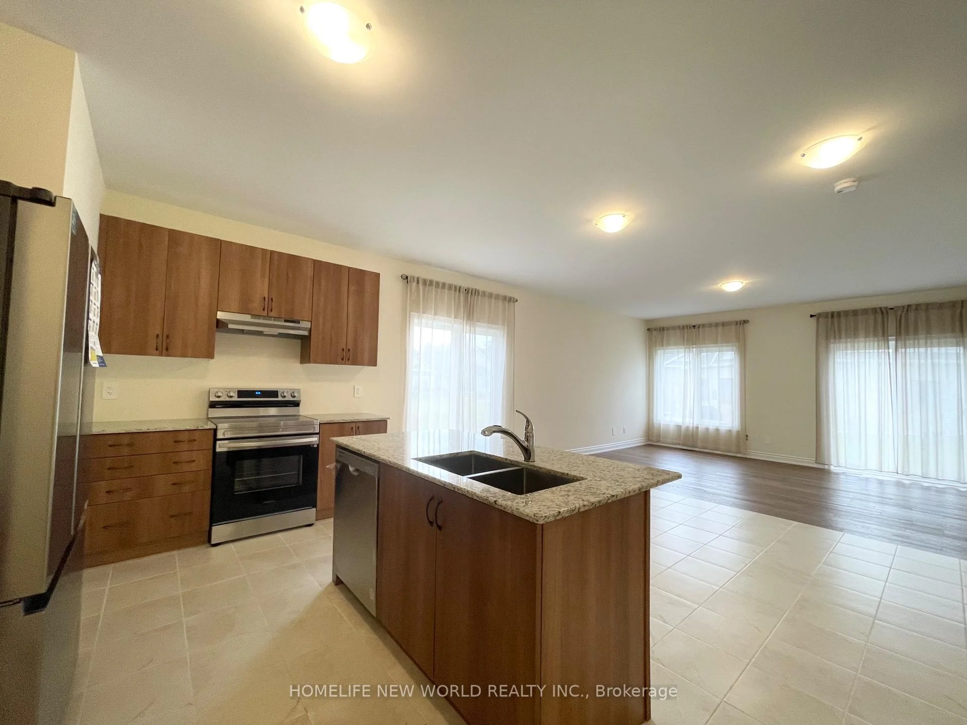 Photo 11 of 15 Schortinghuis Street, Georgina, Sutton & Jackson's Point — HOMEH