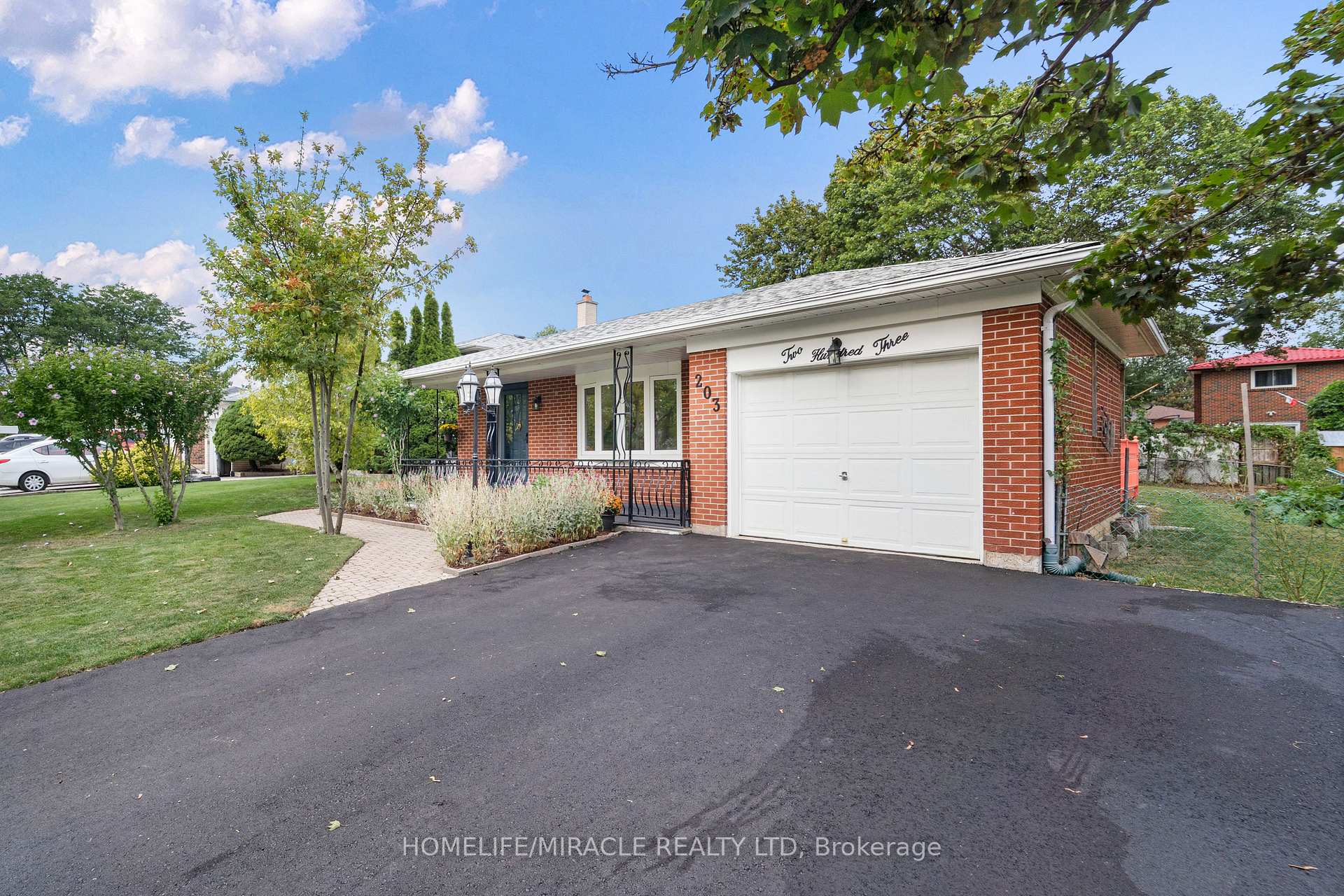 Photo 2 of 203 Centennial Road, Scarborough, Centennial Scarborough — HOMEH