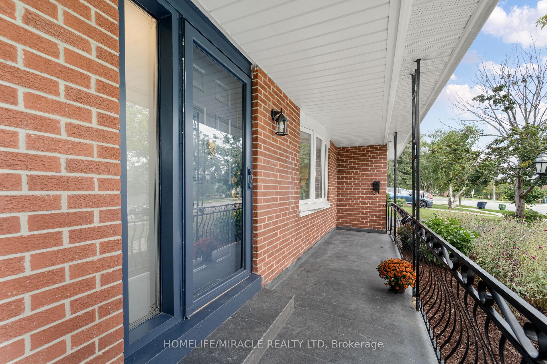 Photo 4 of 203 Centennial Road, Scarborough, Centennial Scarborough — HOMEH