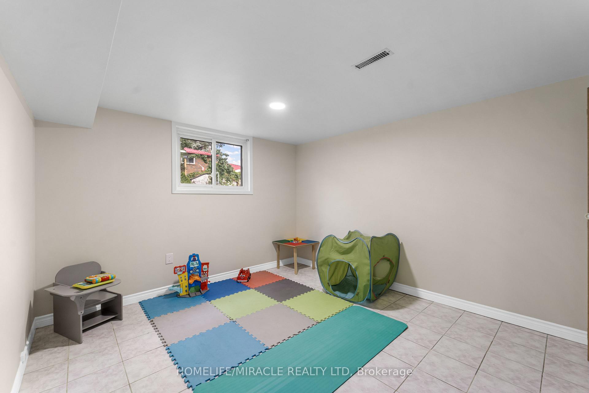 Photo 26 of 203 Centennial Road, Scarborough, Centennial Scarborough — HOMEH