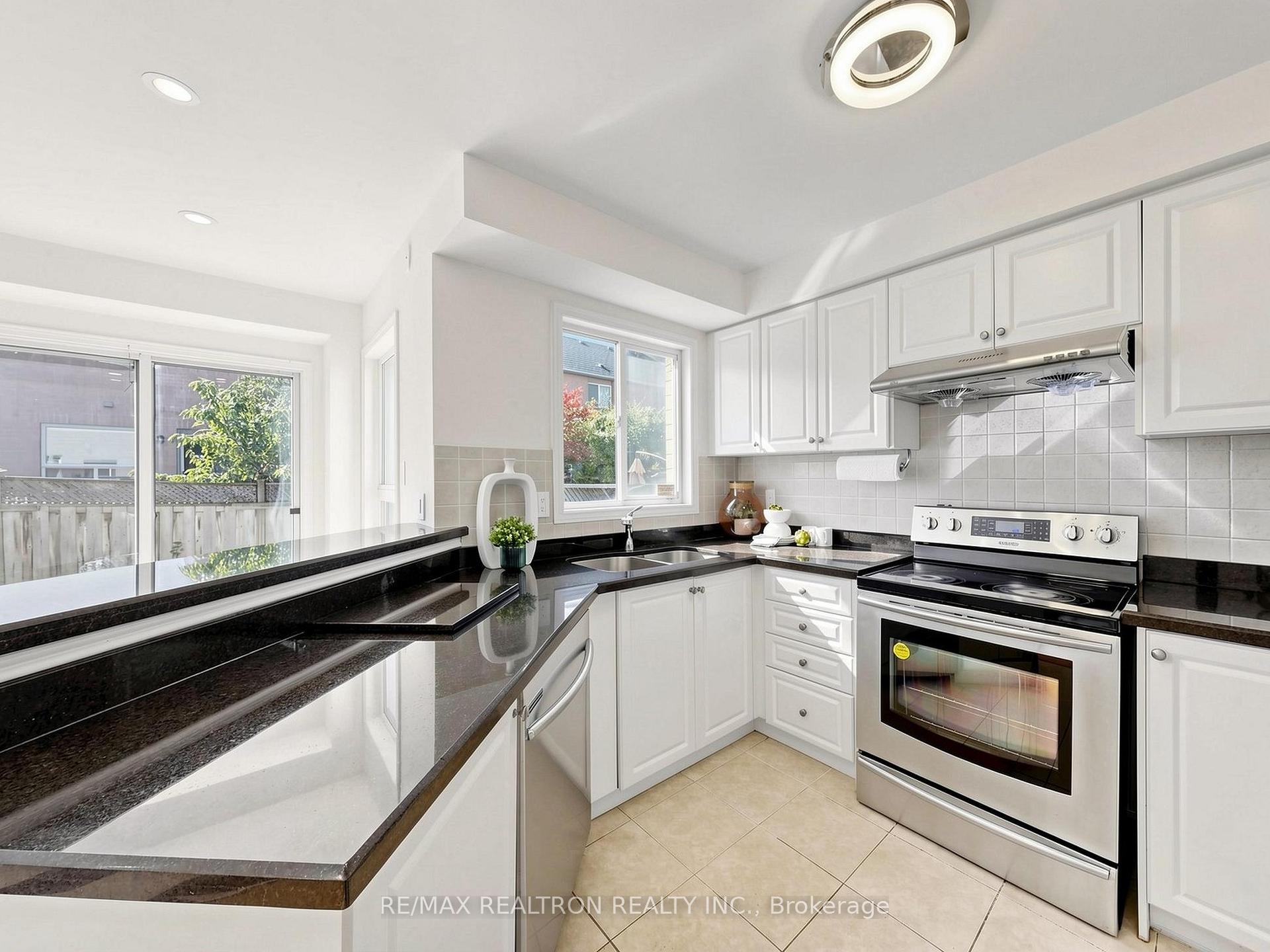 Photo 10 of 157 Nahanni Drive, Richmond Hill, Langstaff — HOMEH