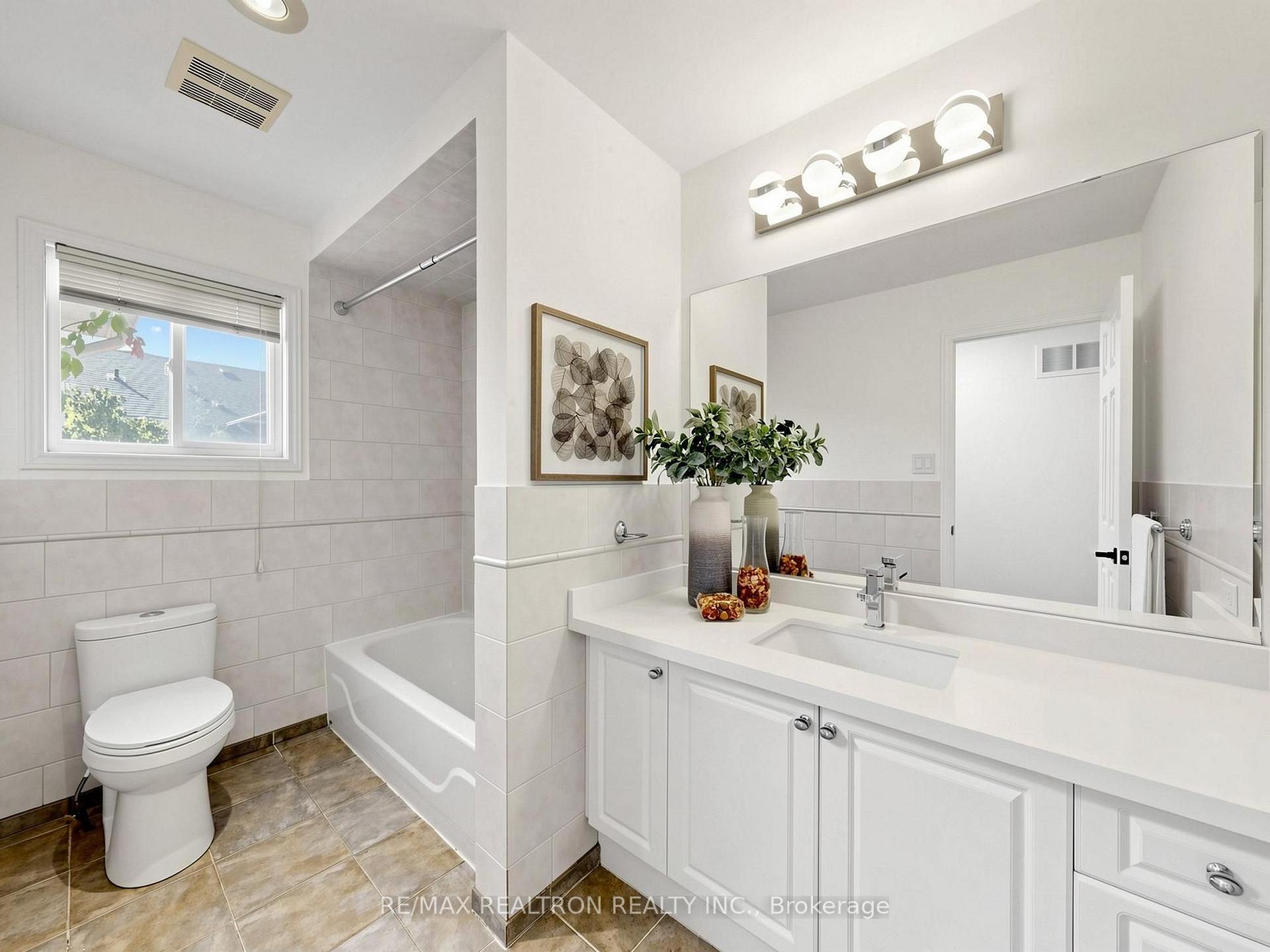 Photo 25 of 157 Nahanni Drive, Richmond Hill, Langstaff — HOMEH