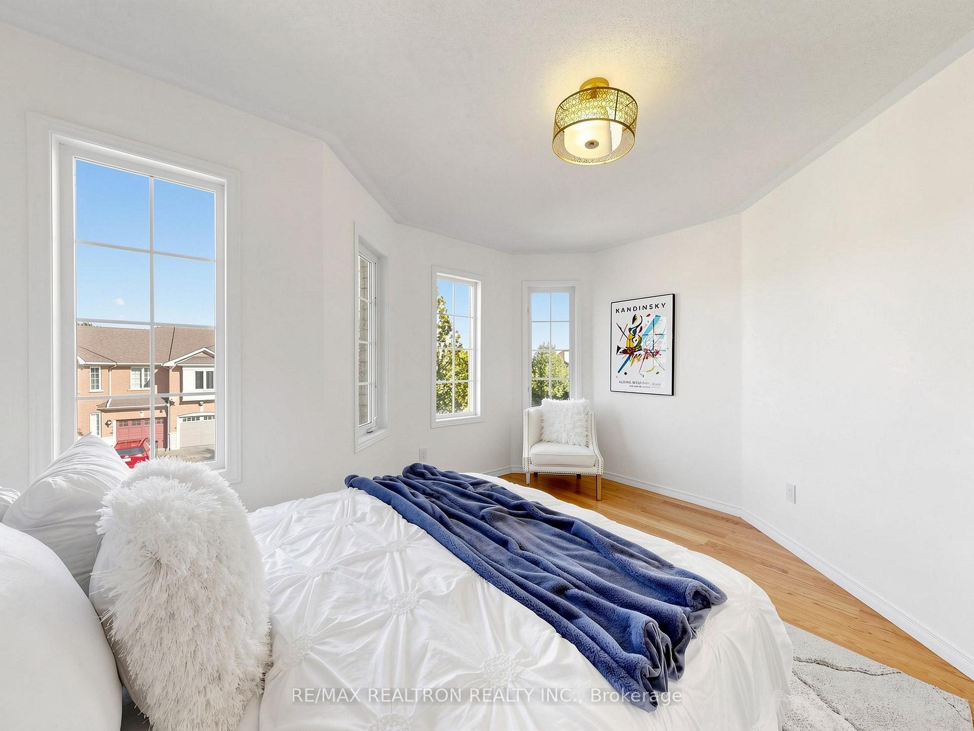 Photo 27 of 157 Nahanni Drive, Richmond Hill, Langstaff — HOMEH