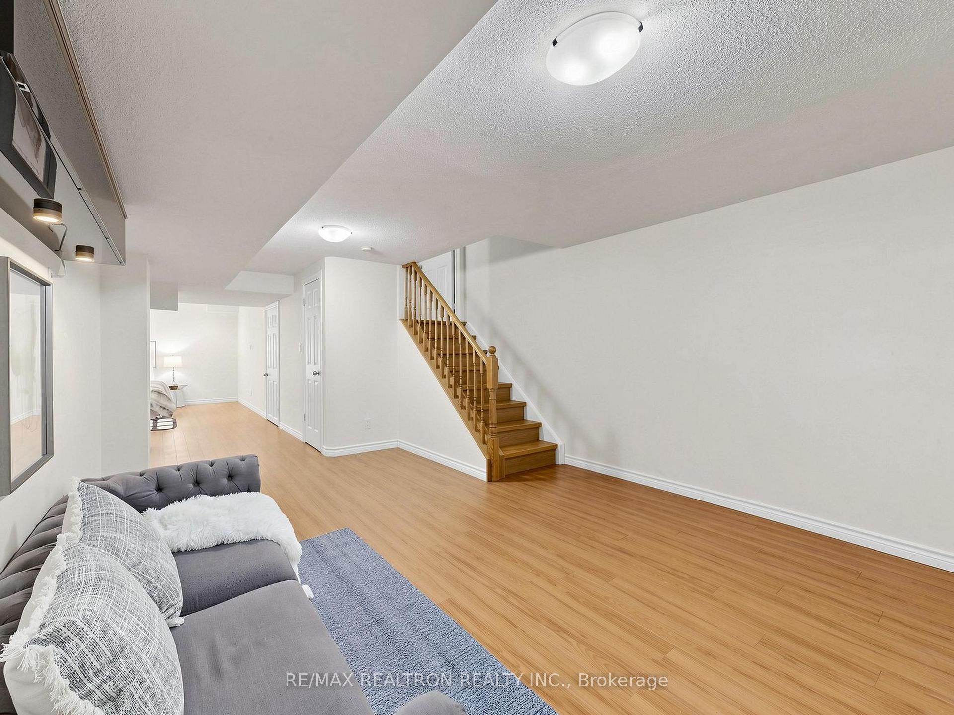 Photo 40 of 157 Nahanni Drive, Richmond Hill, Langstaff — HOMEH