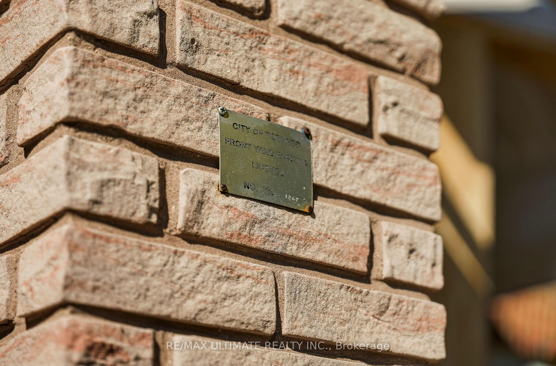 Photo 3 of 500 Northcliffe Boulevard, Toronto, Oakwood Village — HOMEH
