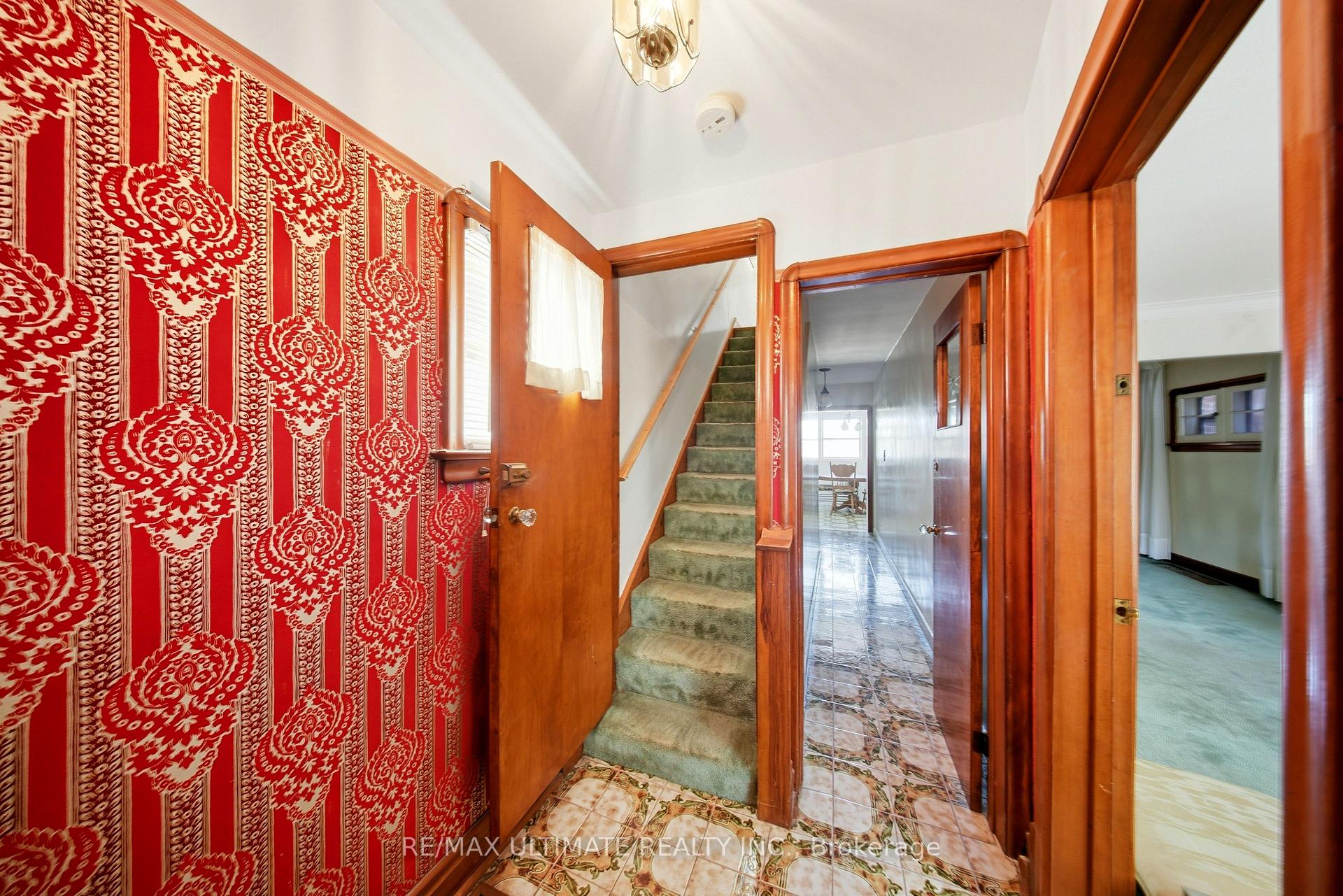 Photo 6 of 500 Northcliffe Boulevard, Toronto, Oakwood Village — HOMEH