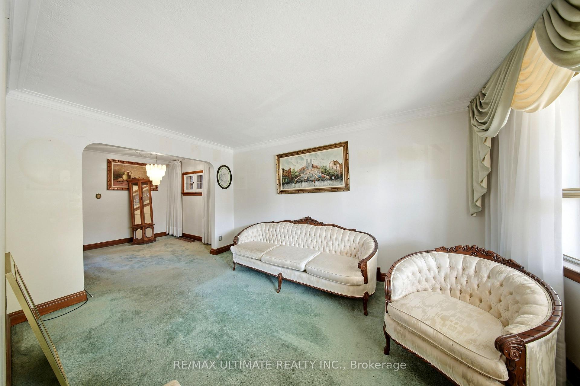 Photo 8 of 500 Northcliffe Boulevard, Toronto, Oakwood Village — HOMEH