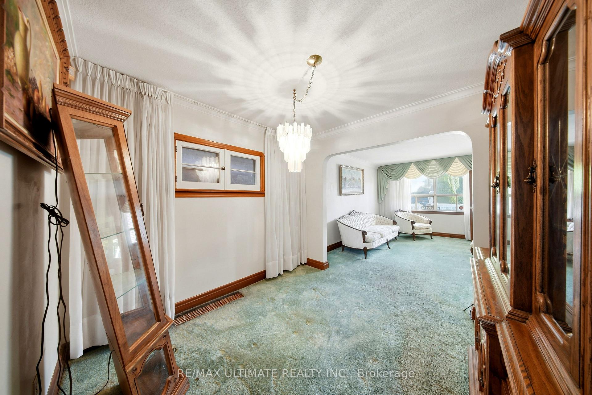 Photo 11 of 500 Northcliffe Boulevard, Toronto, Oakwood Village — HOMEH
