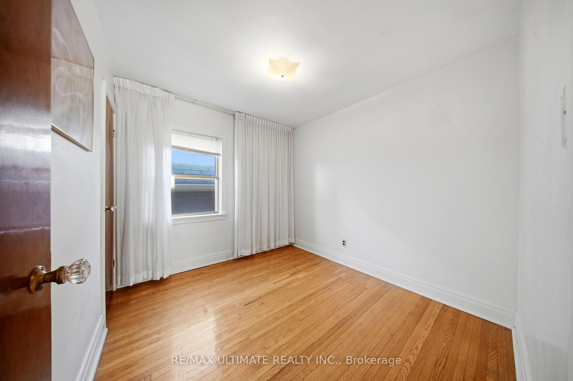 Photo 19 of 500 Northcliffe Boulevard, Toronto, Oakwood Village — HOMEH