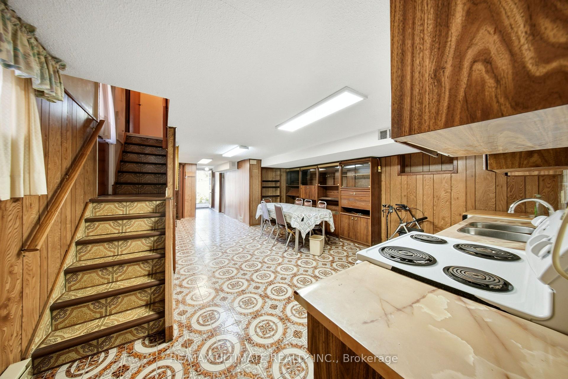 Photo 22 of 500 Northcliffe Boulevard, Toronto, Oakwood Village — HOMEH