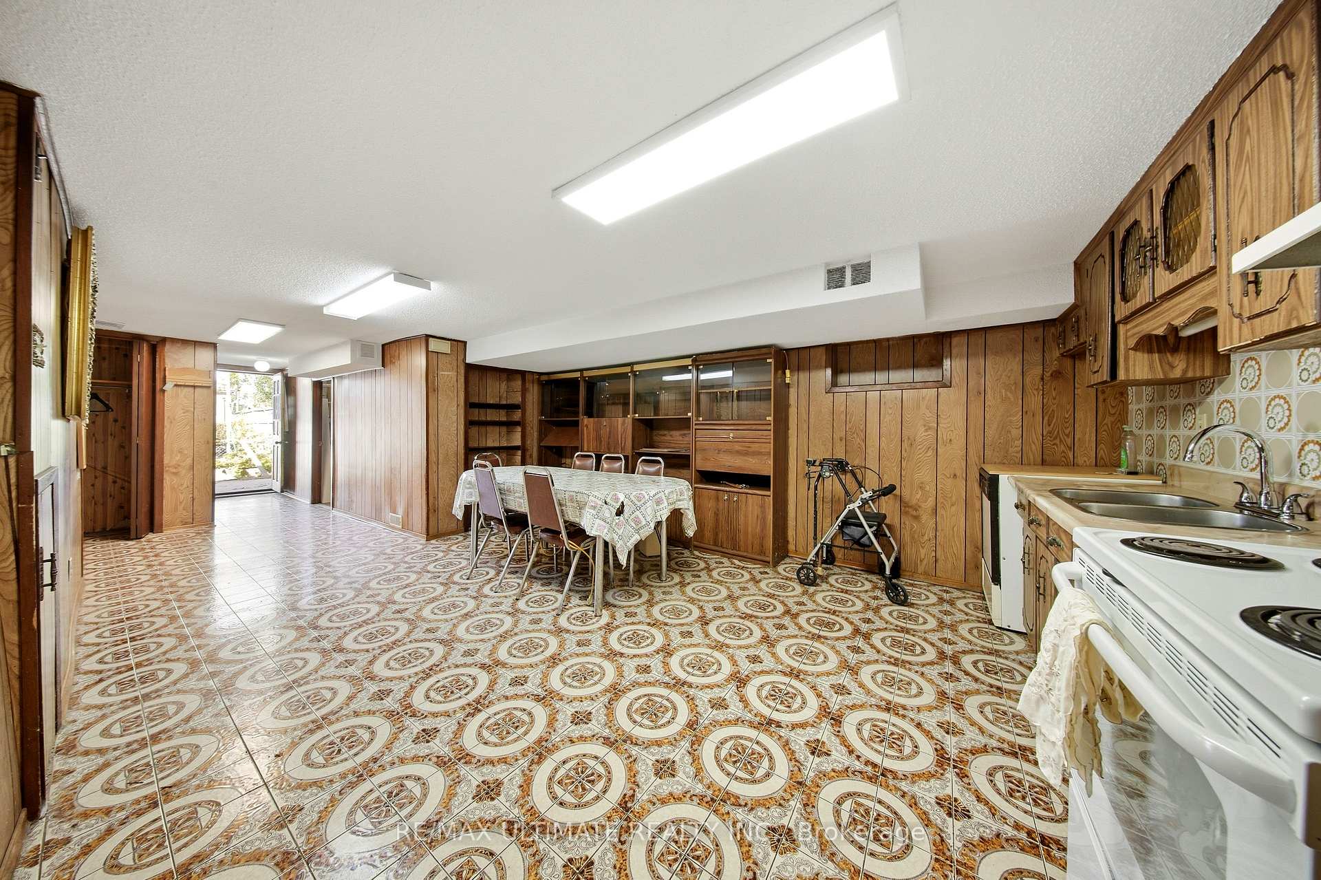 Photo 23 of 500 Northcliffe Boulevard, Toronto, Oakwood Village — HOMEH