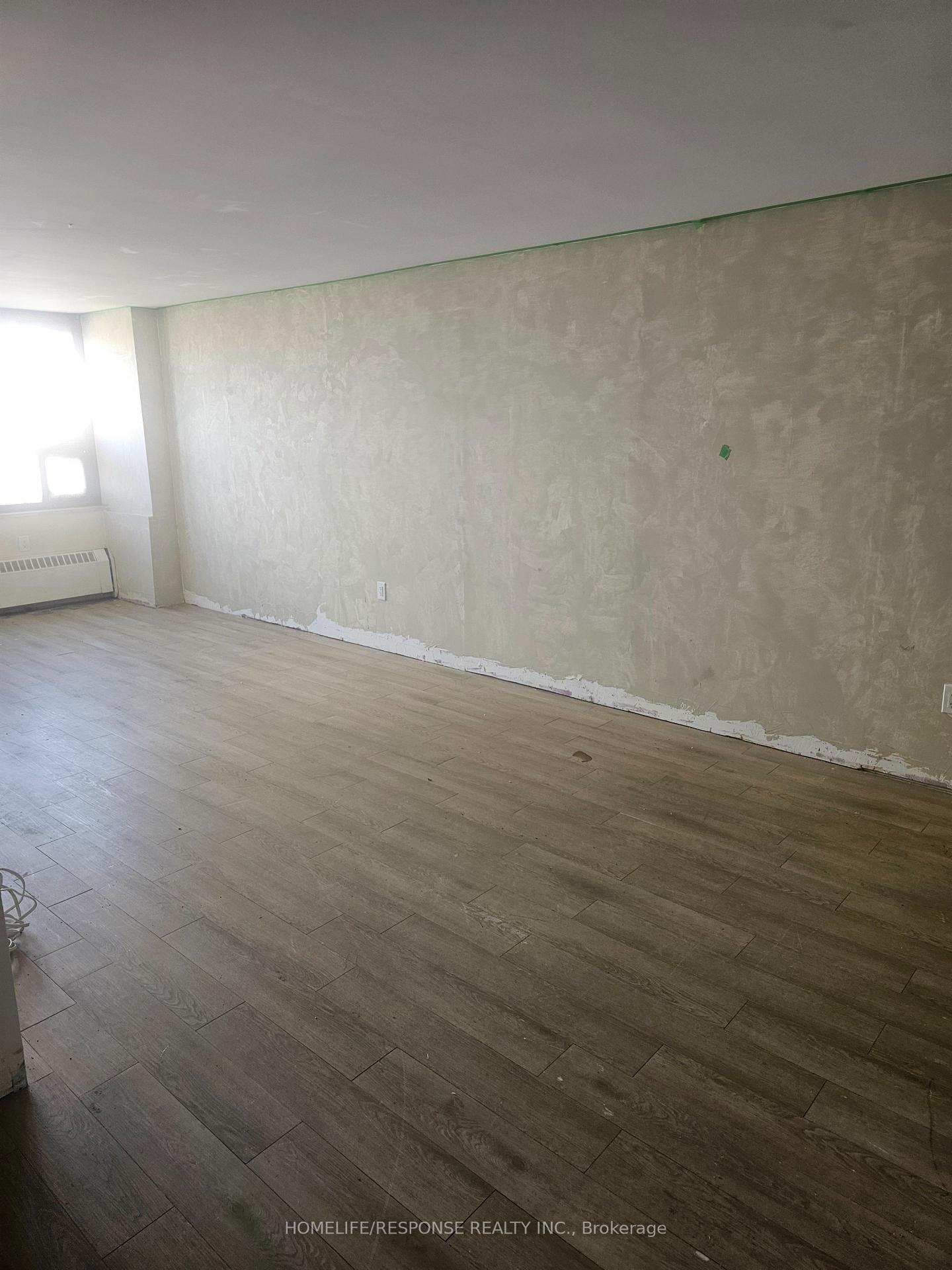 Photo 5 of Unit 1903, 390 Dixon Road, Etobicoke, Kingsview Village-The Westway — HOMEH