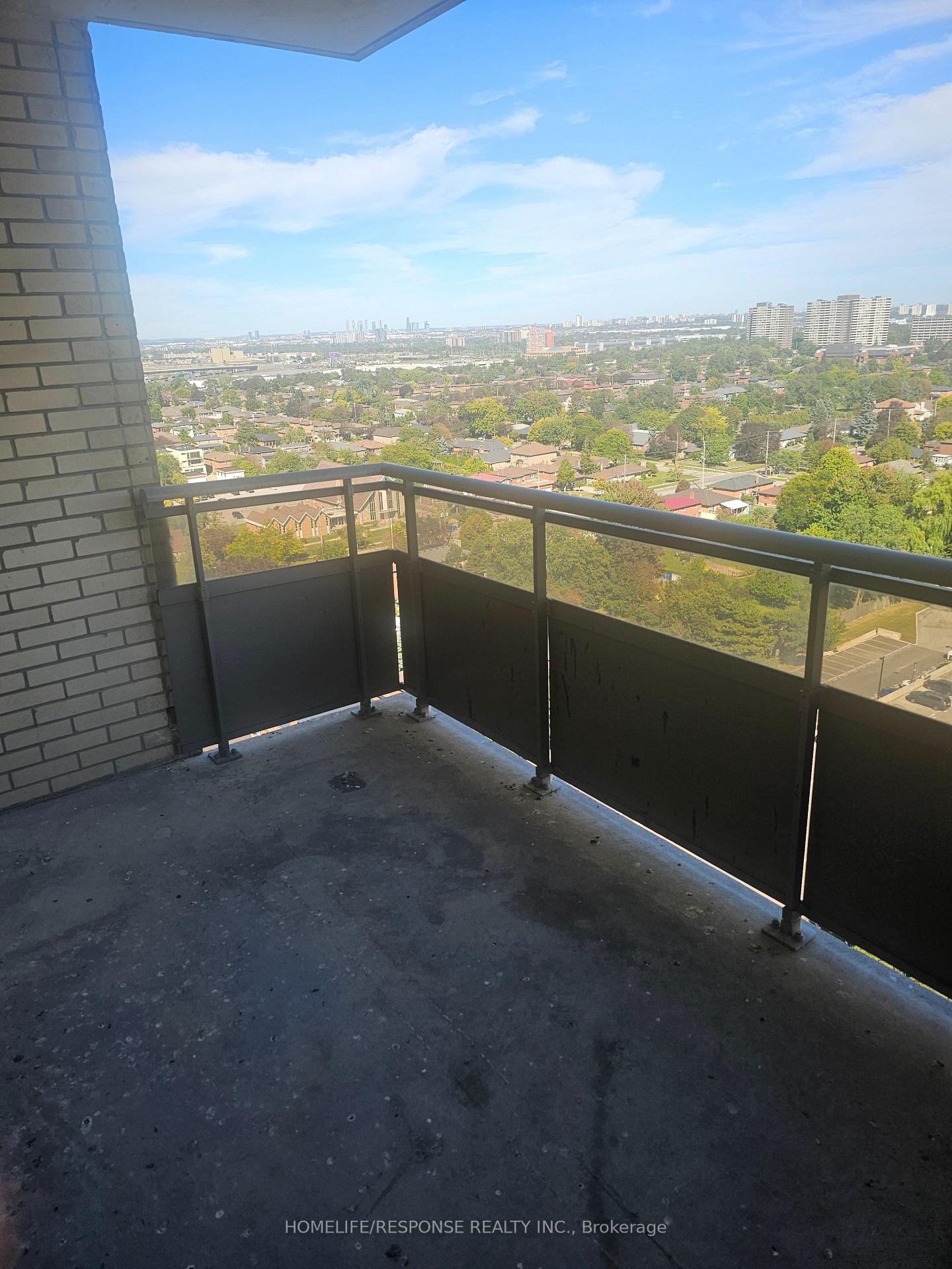 Photo 10 of Unit 1903, 390 Dixon Road, Etobicoke, Kingsview Village-The Westway — HOMEH