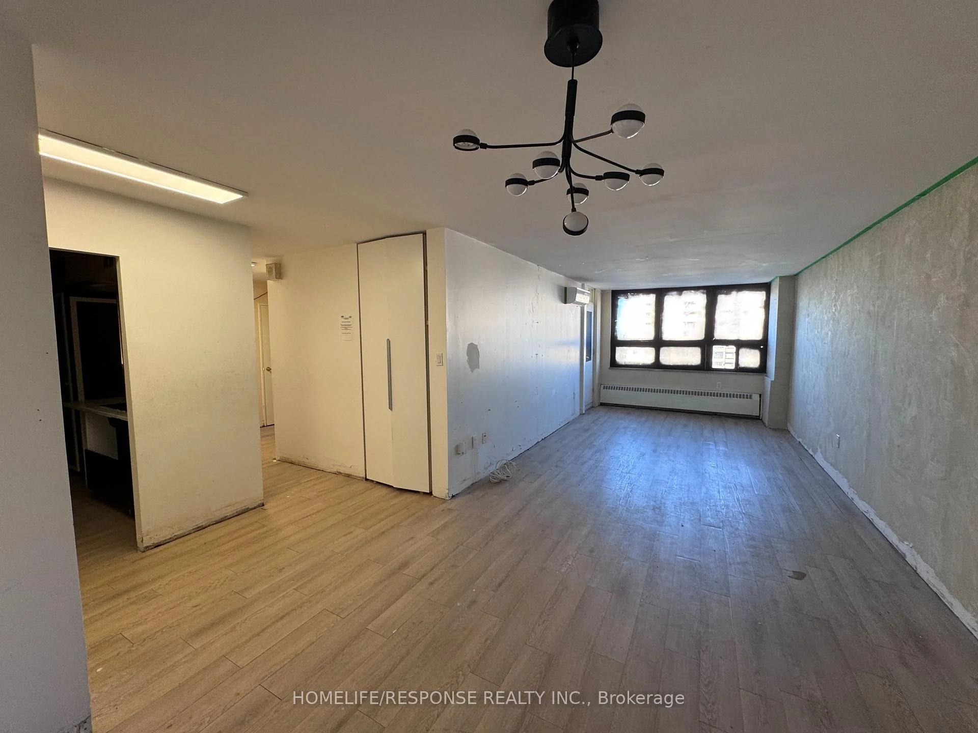 Photo 7 of Unit 1903, 390 Dixon Road, Etobicoke, Kingsview Village-The Westway — HOMEH