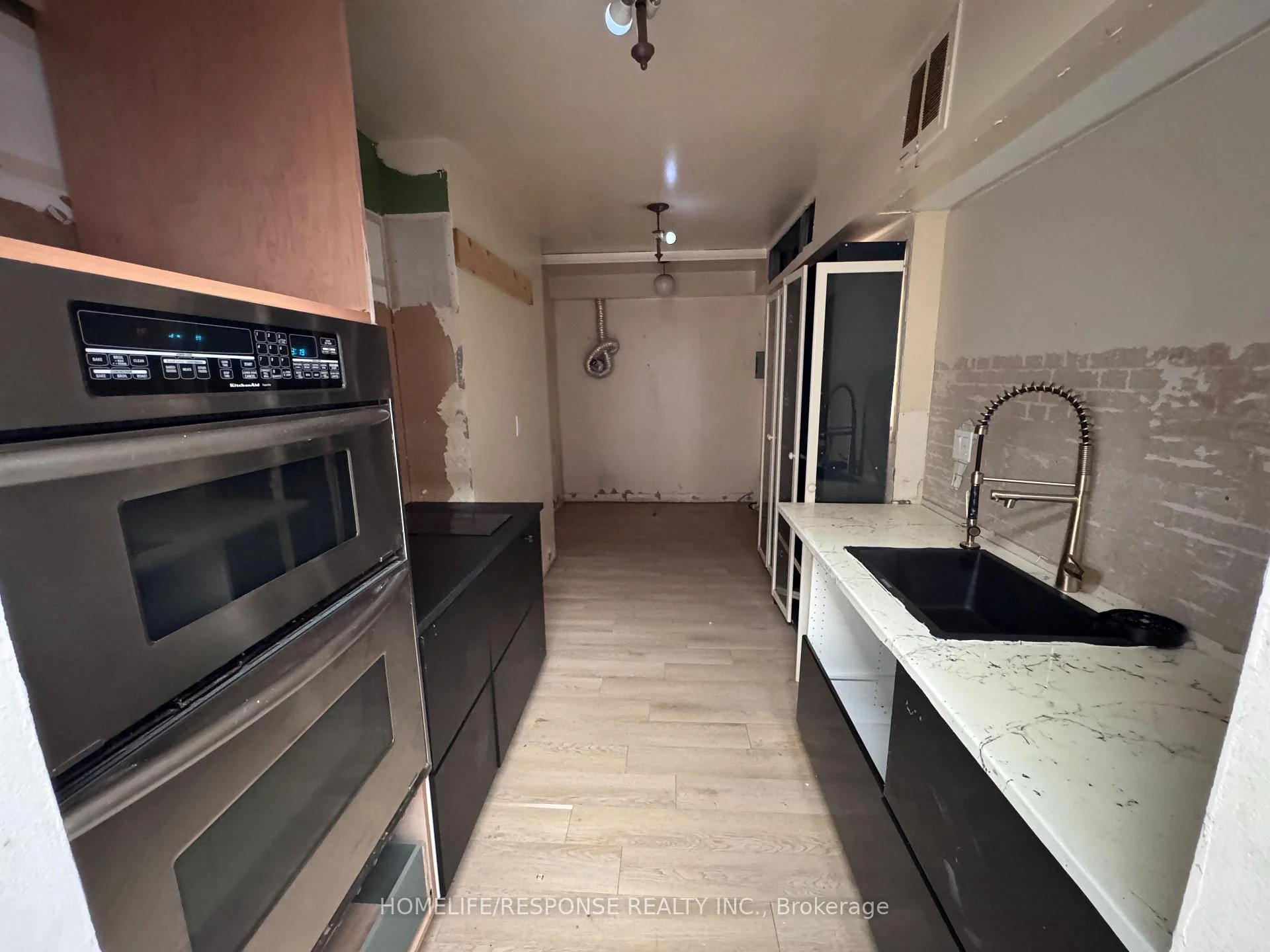 Photo 13 of Unit 1903, 390 Dixon Road, Etobicoke, Kingsview Village-The Westway — HOMEH