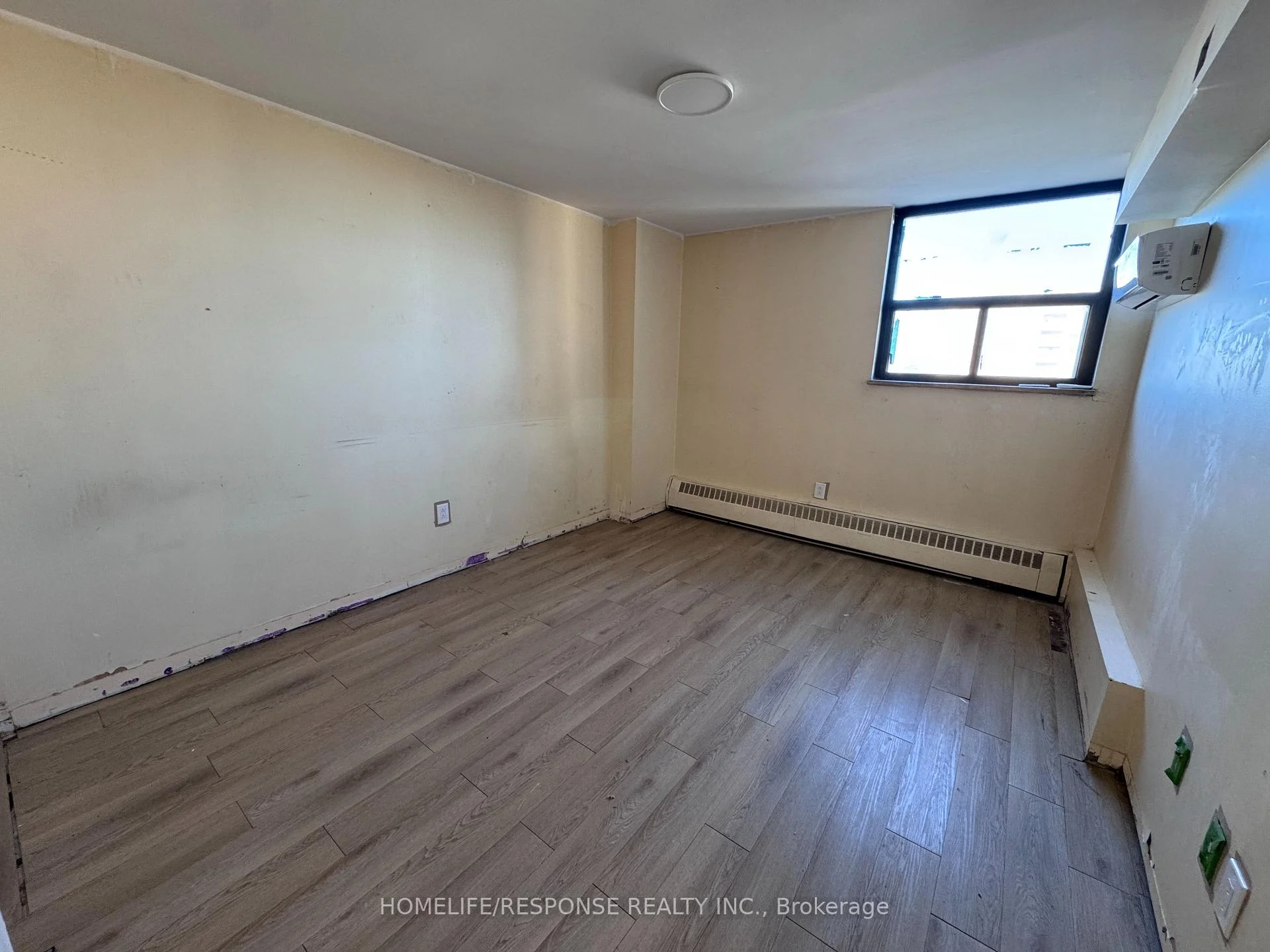 Photo 16 of Unit 1903, 390 Dixon Road, Etobicoke, Kingsview Village-The Westway — HOMEH