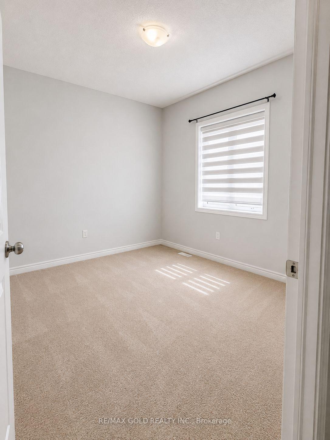 Photo 33 of 9 Goderich Drive, Brampton, Northwest Brampton — HOMEH