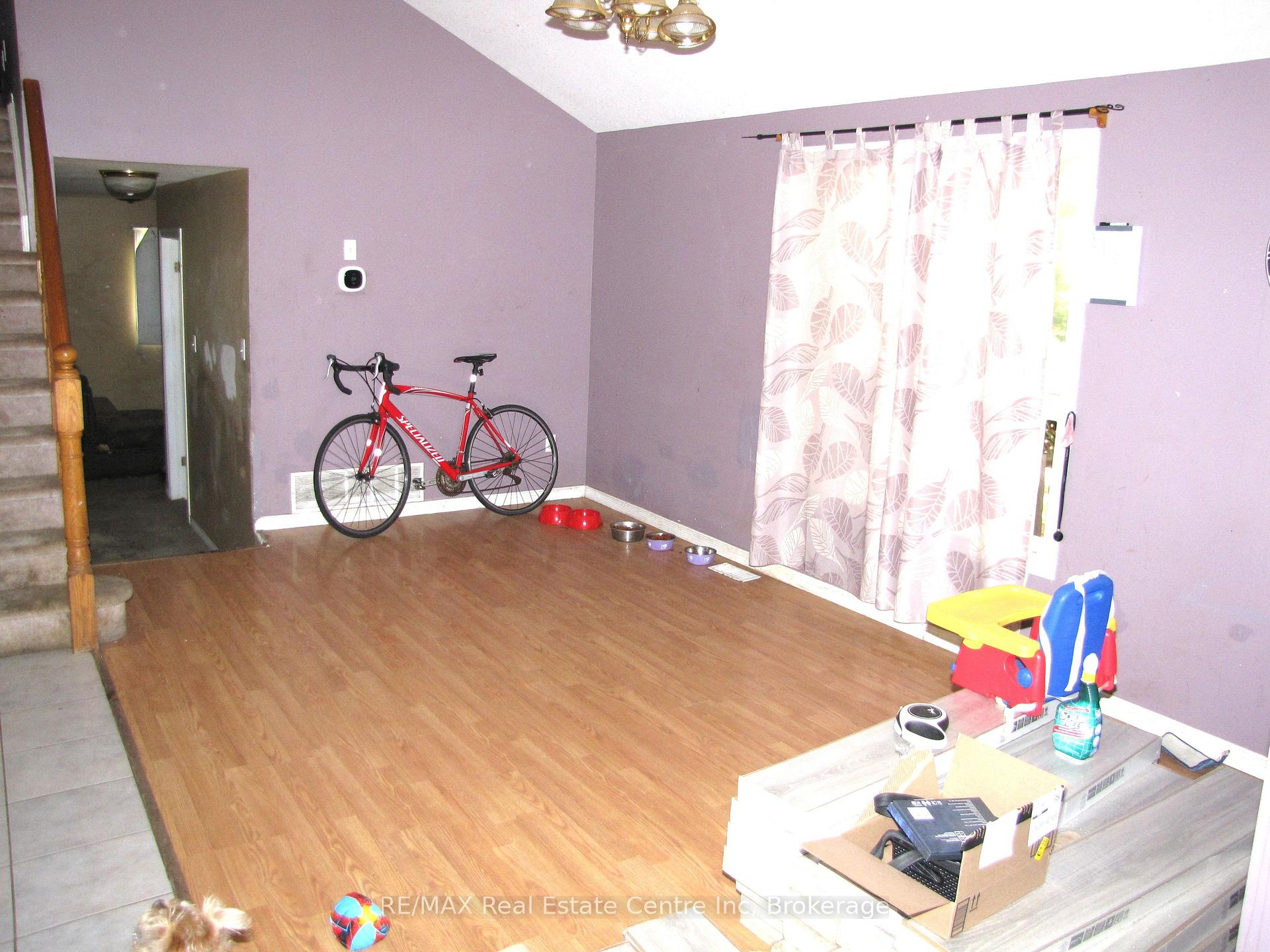 Photo 3 of 171 Deerpath Drive, Guelph, Willow West/Sugarbush/West Acres — HOMEH